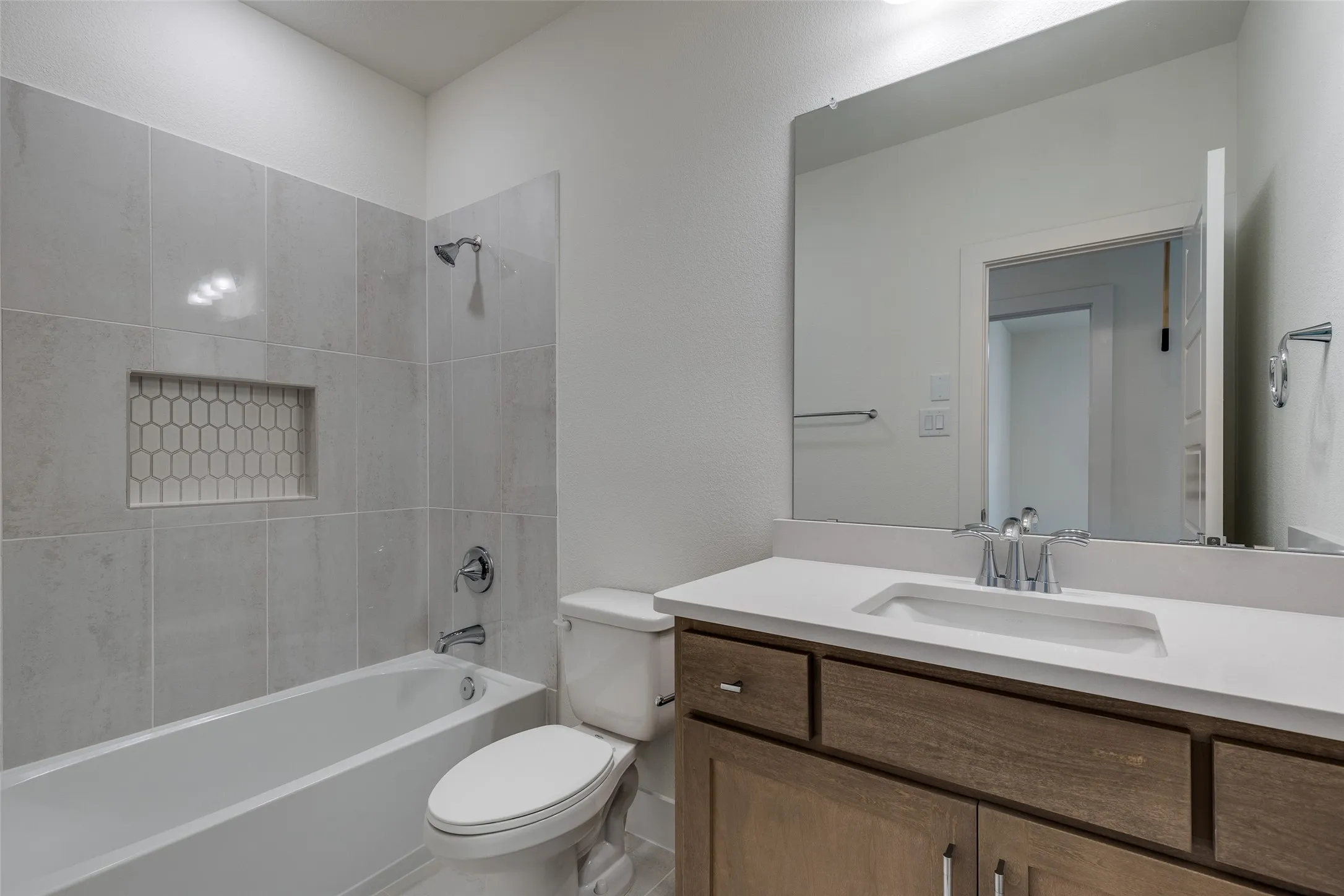 Single Family Residence For Rent in Tarrant County , 3345 Morning Dove Lane, Arlington, Texas 76005, 5 Bedroom, 3 Bathroom, 2 Garage spaces, 2,746 Sqft, built in 2024, mls#21356994, Real Estate Agent in Arlington, Homes For Rent in Tarrant county, Homes For Rent in Arlington, Realtor in Arlington Texas, Real Estate Brokerage Independent Realty Texas, Luminita Cordes Realtor