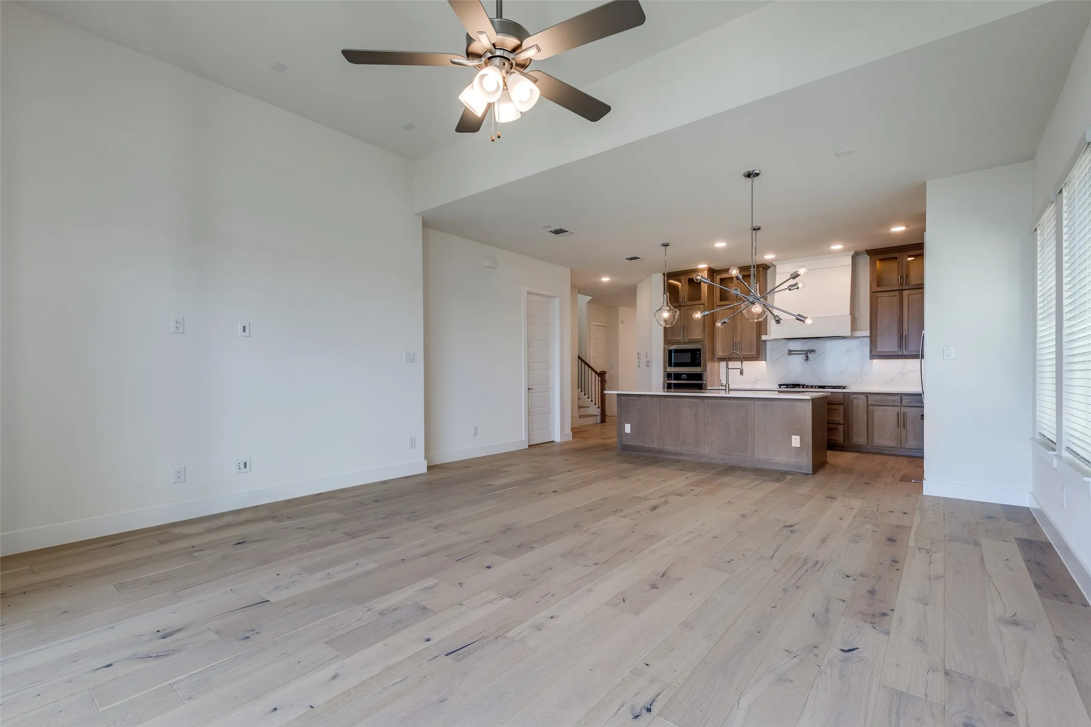 Single Family Residence For Rent in Tarrant County , 3345 Morning Dove Lane, Arlington, Texas 76005, 5 Bedroom, 3 Bathroom, 2 Garage spaces, 2,746 Sqft, built in 2024, mls#21356994, Real Estate Agent in Arlington, Homes For Rent in Tarrant county, Homes For Rent in Arlington, Realtor in Arlington Texas, Real Estate Brokerage Independent Realty Texas, Luminita Cordes Realtor