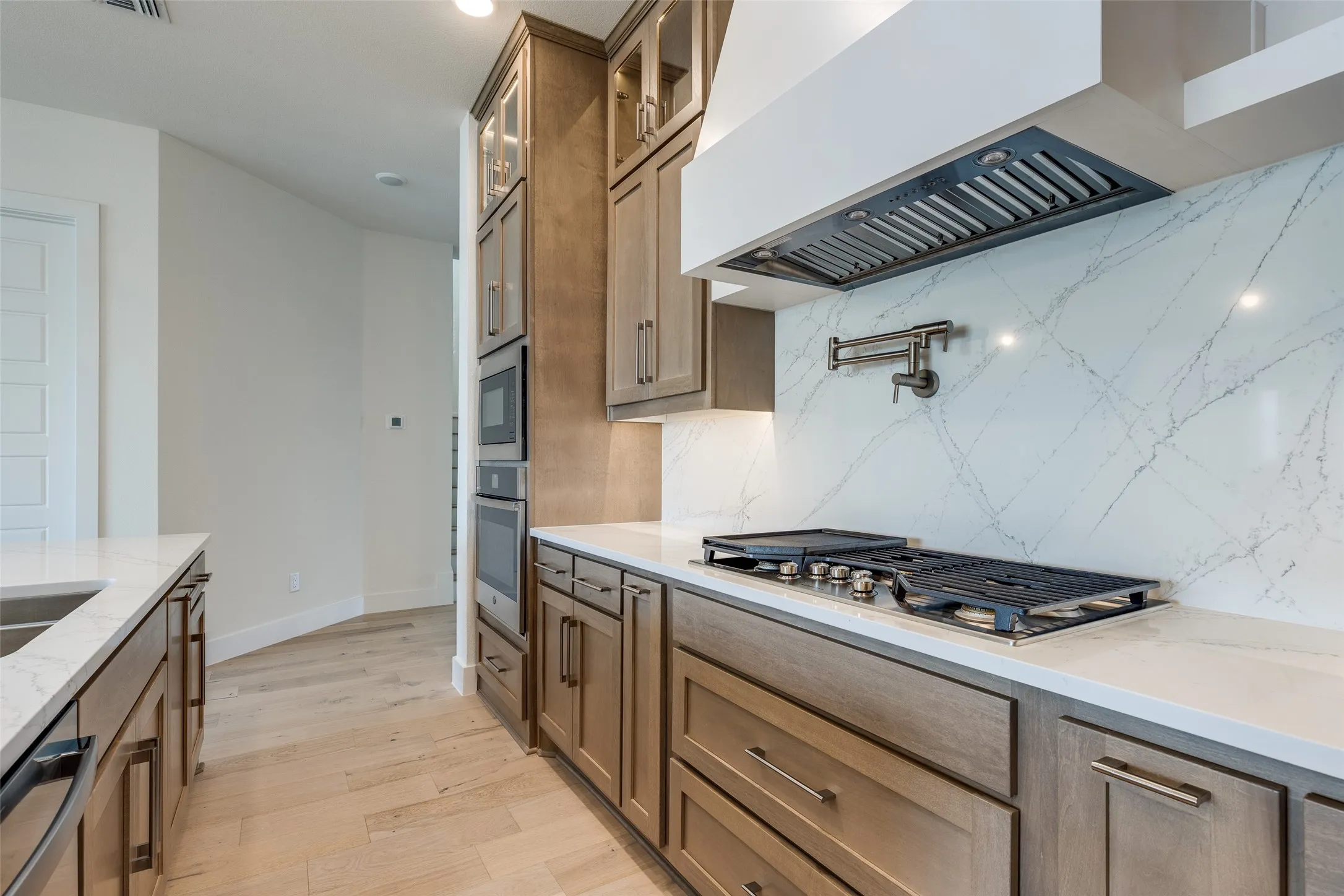 Single Family Residence For Rent in Tarrant County , 3345 Morning Dove Lane, Arlington, Texas 76005, 5 Bedroom, 3 Bathroom, 2 Garage spaces, 2,746 Sqft, built in 2024, mls#21356994, Real Estate Agent in Arlington, Homes For Rent in Tarrant county, Homes For Rent in Arlington, Realtor in Arlington Texas, Real Estate Brokerage Independent Realty Texas, Luminita Cordes Realtor