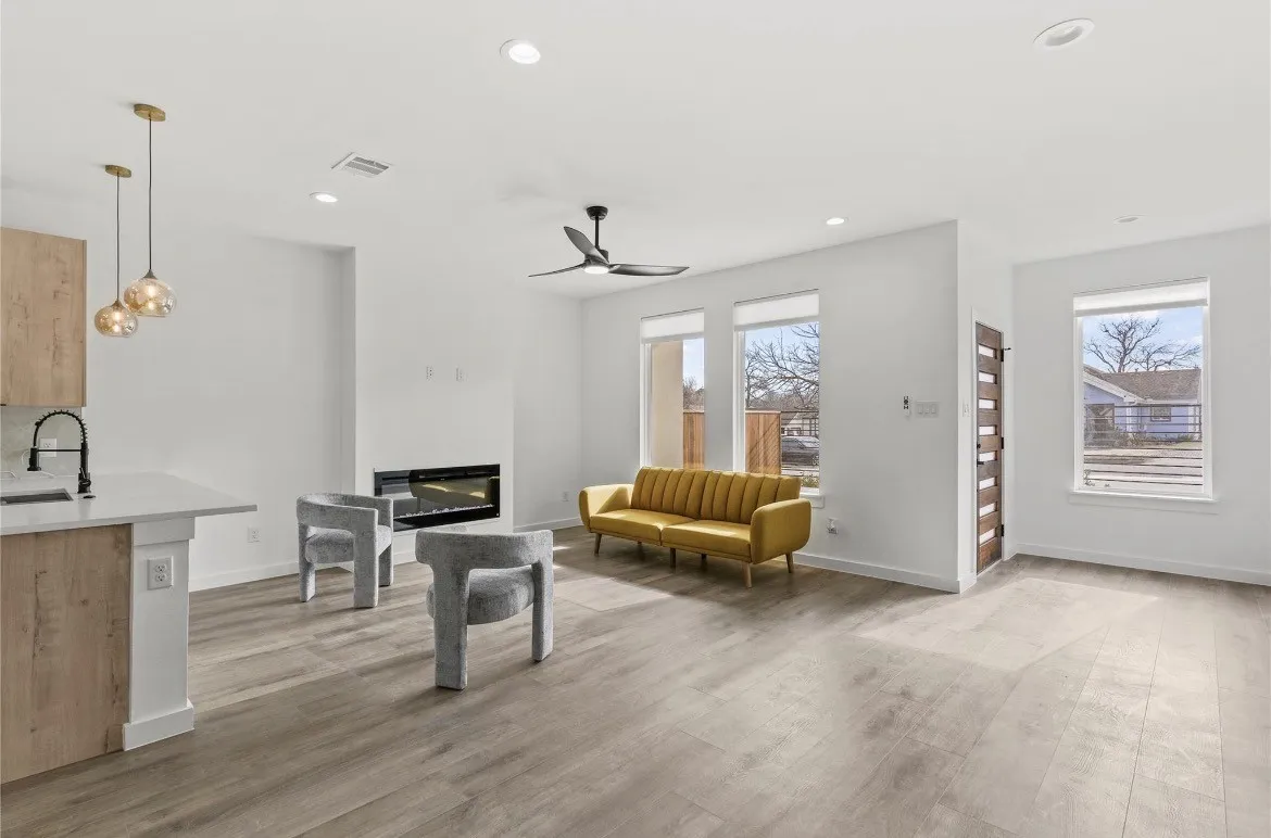 Duplex For Rent in Dallas County , 3625 Mount Royal Street, Dallas, Texas 75211, 3 Bedroom, 2 Bathroom, Garage spaces, 1,360 Sqft, built in 2025, mls#21371960, Real Estate Agent in Dallas, Homes For Rent in Dallas county, Homes For Rent in Dallas, Realtor in Dallas Texas, Real Estate Brokerage Independent Realty Texas, Luminita Cordes Realtor