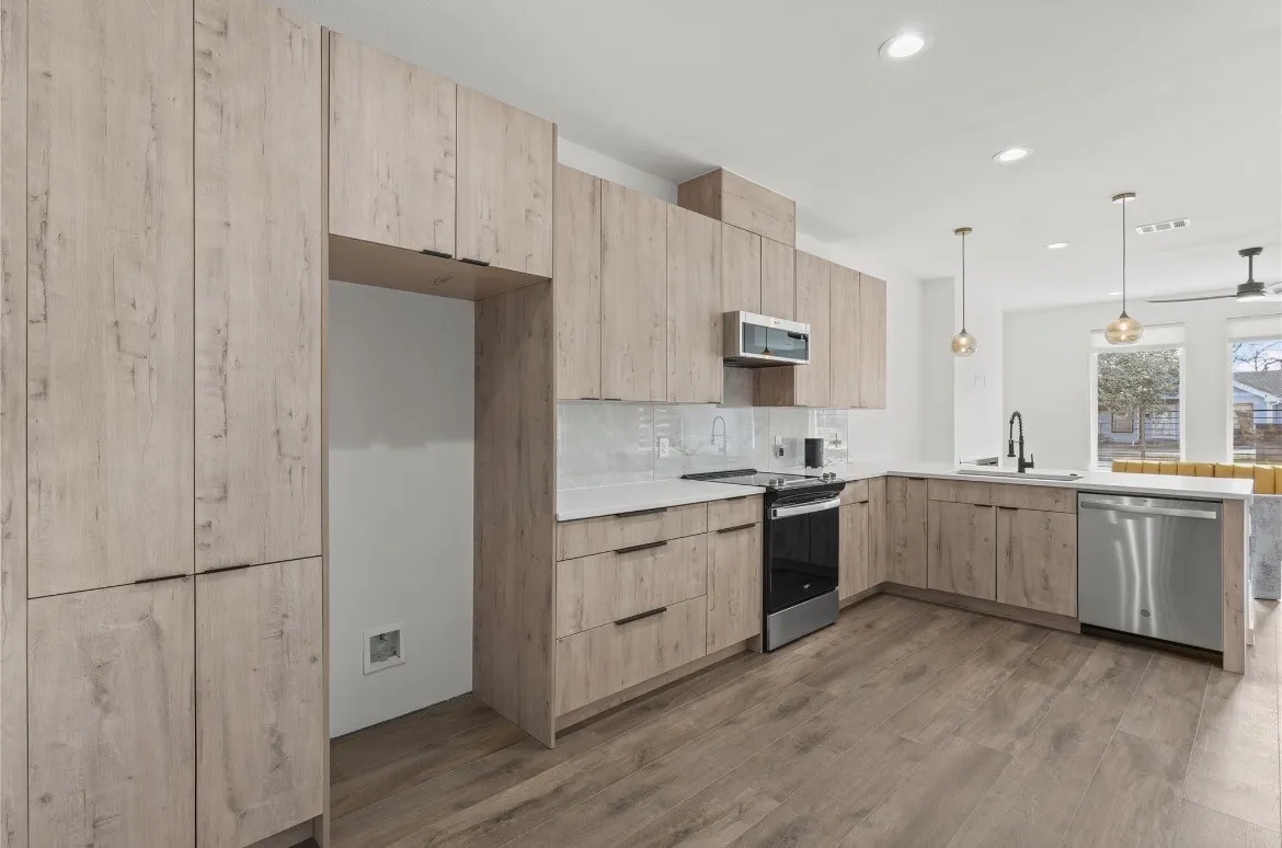 Duplex For Rent in Dallas County , 3625 Mount Royal Street, Dallas, Texas 75211, 3 Bedroom, 2 Bathroom, Garage spaces, 1,360 Sqft, built in 2025, mls#21371960, Real Estate Agent in Dallas, Homes For Rent in Dallas county, Homes For Rent in Dallas, Realtor in Dallas Texas, Real Estate Brokerage Independent Realty Texas, Luminita Cordes Realtor