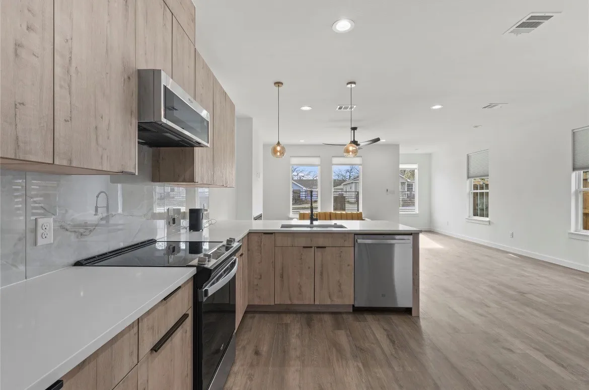 Duplex For Rent in Dallas County , 3625 Mount Royal Street, Dallas, Texas 75211, 3 Bedroom, 2 Bathroom, Garage spaces, 1,360 Sqft, built in 2025, mls#21371960, Real Estate Agent in Dallas, Homes For Rent in Dallas county, Homes For Rent in Dallas, Realtor in Dallas Texas, Real Estate Brokerage Independent Realty Texas, Luminita Cordes Realtor