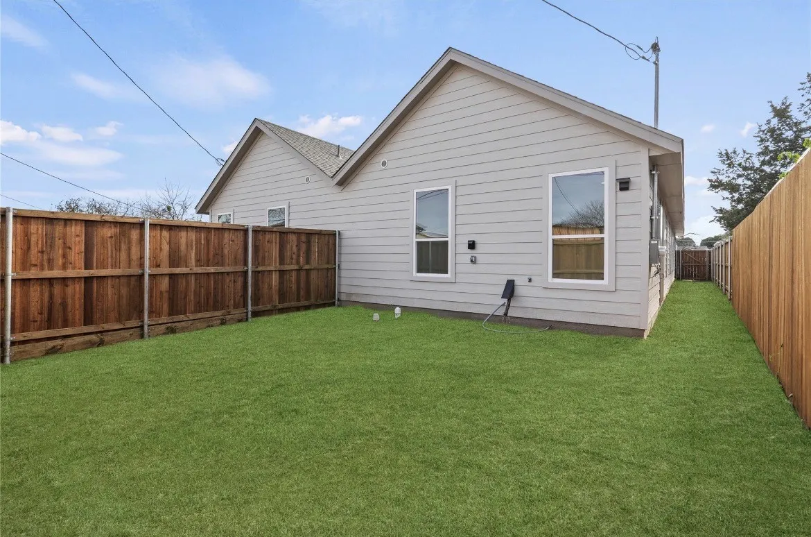Duplex For Rent in Dallas County , 3625 Mount Royal Street, Dallas, Texas 75211, 3 Bedroom, 2 Bathroom, Garage spaces, 1,360 Sqft, built in 2025, mls#21371960, Real Estate Agent in Dallas, Homes For Rent in Dallas county, Homes For Rent in Dallas, Realtor in Dallas Texas, Real Estate Brokerage Independent Realty Texas, Luminita Cordes Realtor