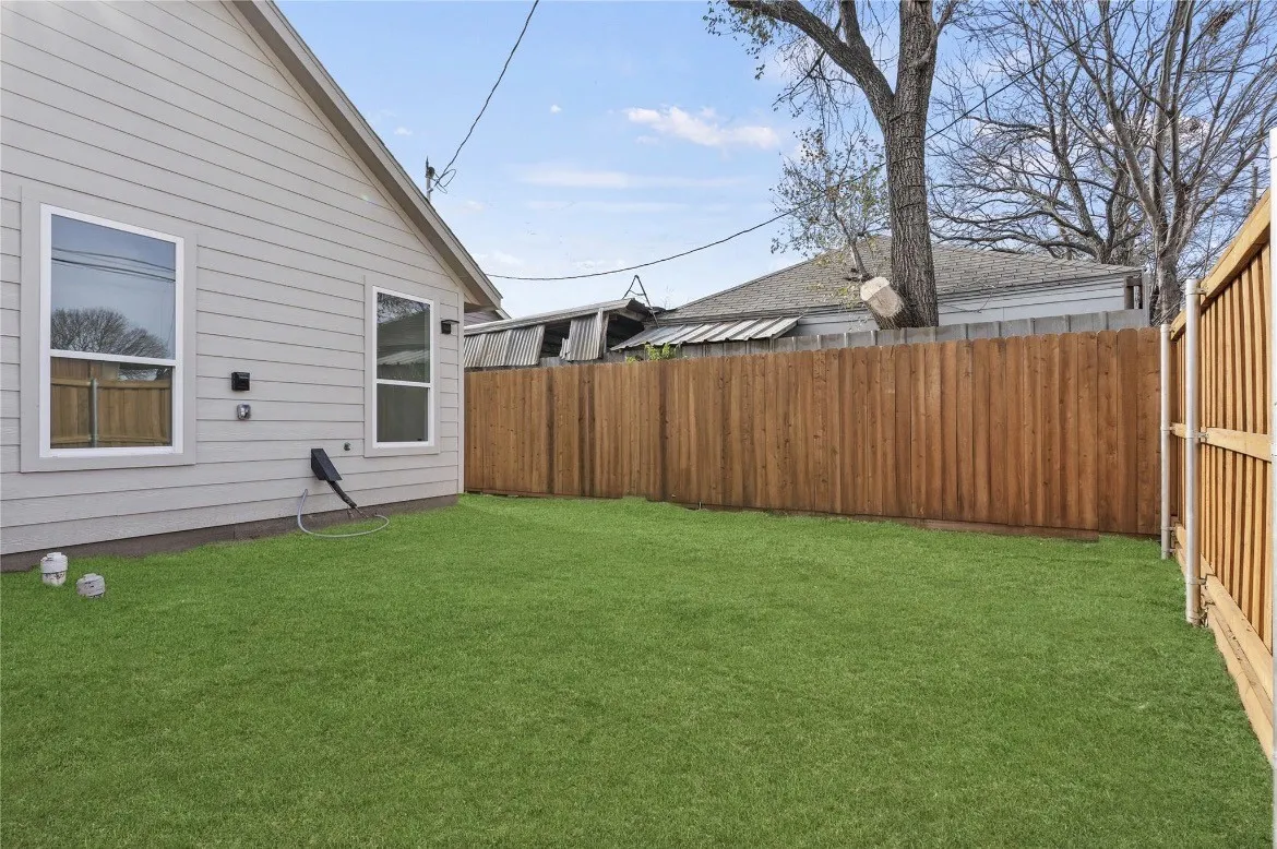 Duplex For Rent in Dallas County , 3625 Mount Royal Street, Dallas, Texas 75211, 3 Bedroom, 2 Bathroom, Garage spaces, 1,360 Sqft, built in 2025, mls#21371960, Real Estate Agent in Dallas, Homes For Rent in Dallas county, Homes For Rent in Dallas, Realtor in Dallas Texas, Real Estate Brokerage Independent Realty Texas, Luminita Cordes Realtor