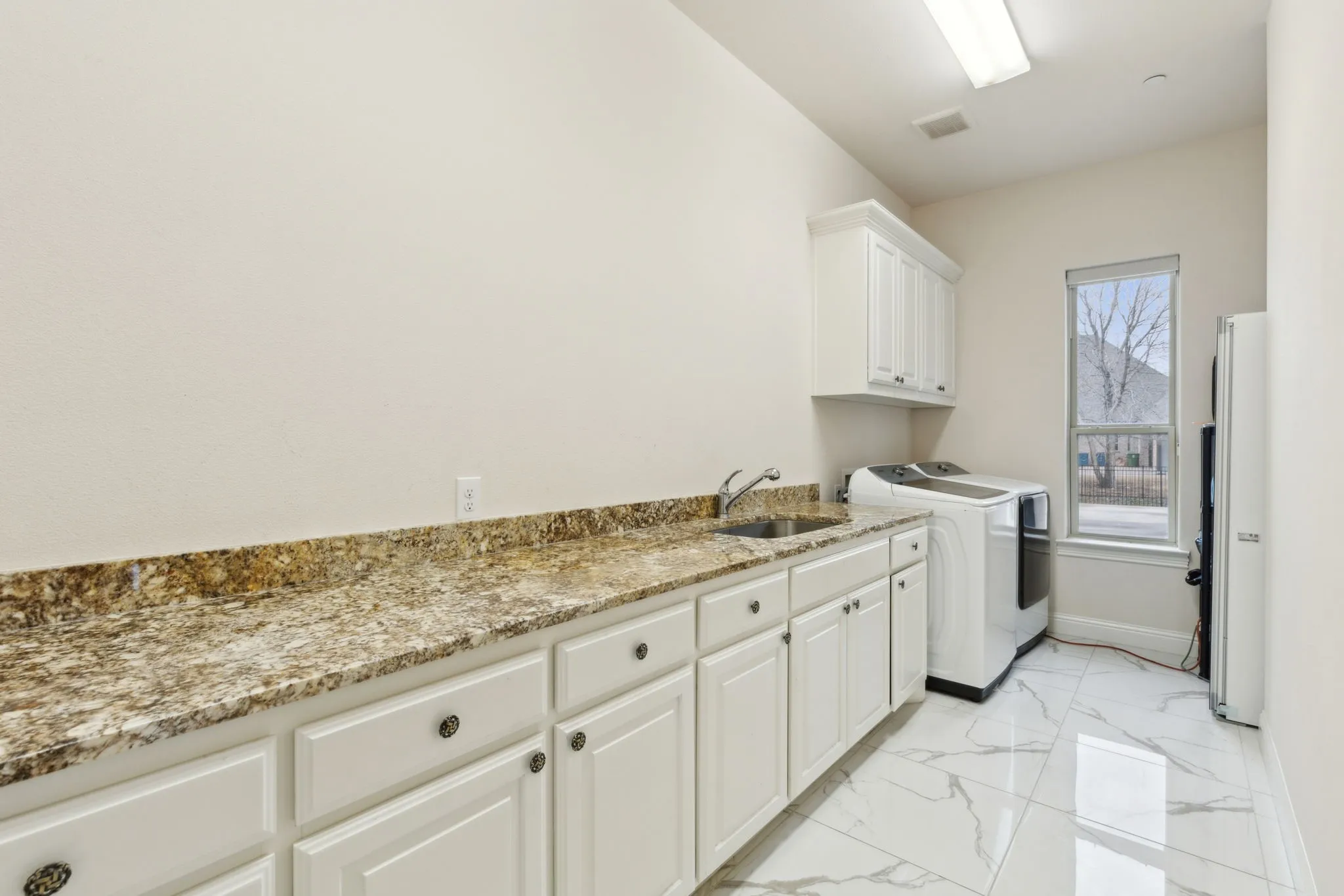 Single Family Residence For Sale in Collin County , 5302 Berwick Lane, Parker, Texas 75002, 6 Bedroom, 7 Bathroom, 3 Garage spaces, 6,924 Sqft, built in 2016, mls#21364937, Real Estate Agent in Parker, Homes For Sale in Collin county, Homes For Sale in Parker, Realtor in Parker Texas, Real Estate Brokerage Independent Realty Texas, Luminita Cordes Realtor