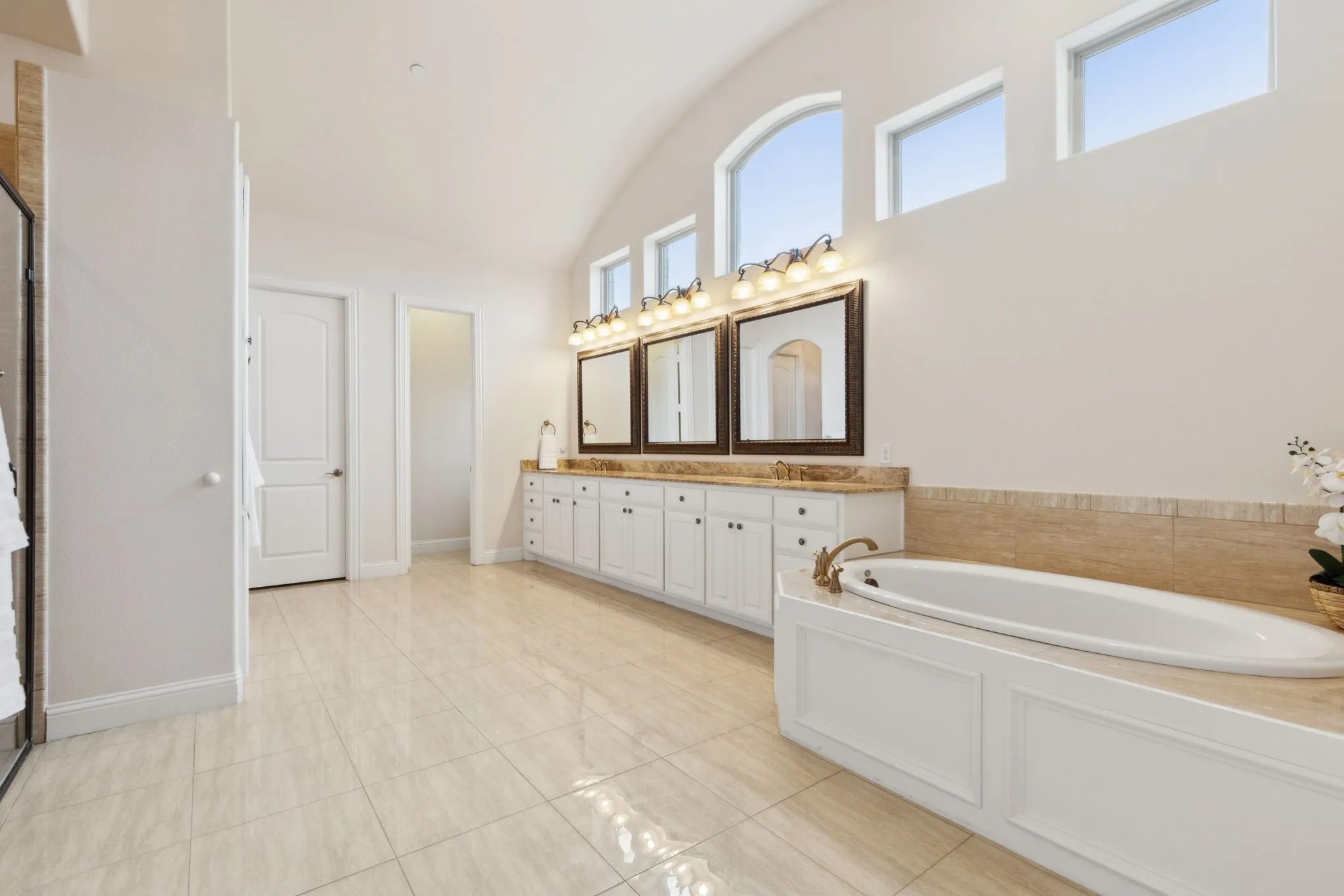 Single Family Residence For Sale in Collin County , 5302 Berwick Lane, Parker, Texas 75002, 6 Bedroom, 7 Bathroom, 3 Garage spaces, 6,924 Sqft, built in 2016, mls#21364937, Real Estate Agent in Parker, Homes For Sale in Collin county, Homes For Sale in Parker, Realtor in Parker Texas, Real Estate Brokerage Independent Realty Texas, Luminita Cordes Realtor