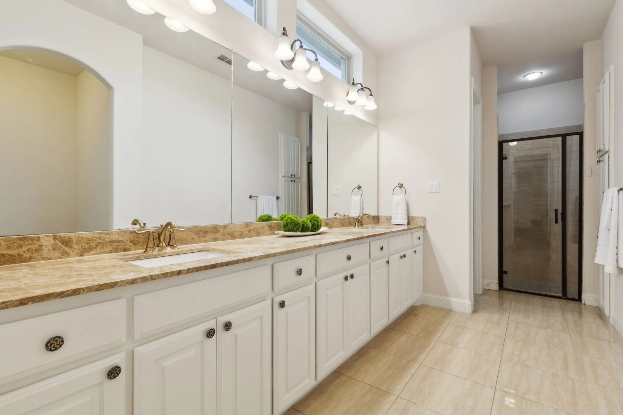 Single Family Residence For Sale in Collin County , 5302 Berwick Lane, Parker, Texas 75002, 6 Bedroom, 7 Bathroom, 3 Garage spaces, 6,924 Sqft, built in 2016, mls#21364937, Real Estate Agent in Parker, Homes For Sale in Collin county, Homes For Sale in Parker, Realtor in Parker Texas, Real Estate Brokerage Independent Realty Texas, Luminita Cordes Realtor