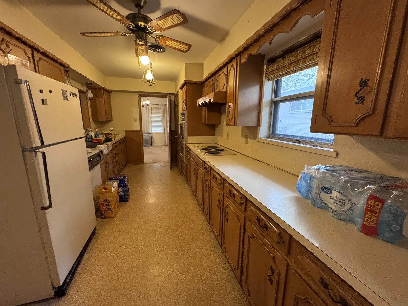 Single Family Residence For Sale in Dallas County , 806 Sharpshire Street, Grand Prairie, Texas 75050, 3 Bedroom, 2 Bathroom, 2 Garage spaces, 2,181 Sqft, built in 1962, mls#21372687, Real Estate Agent in Grand Prairie, Homes For Sale in Dallas county, Homes For Sale in Grand Prairie, Realtor in Grand Prairie Texas, Real Estate Brokerage Independent Realty Texas, Luminita Cordes Realtor