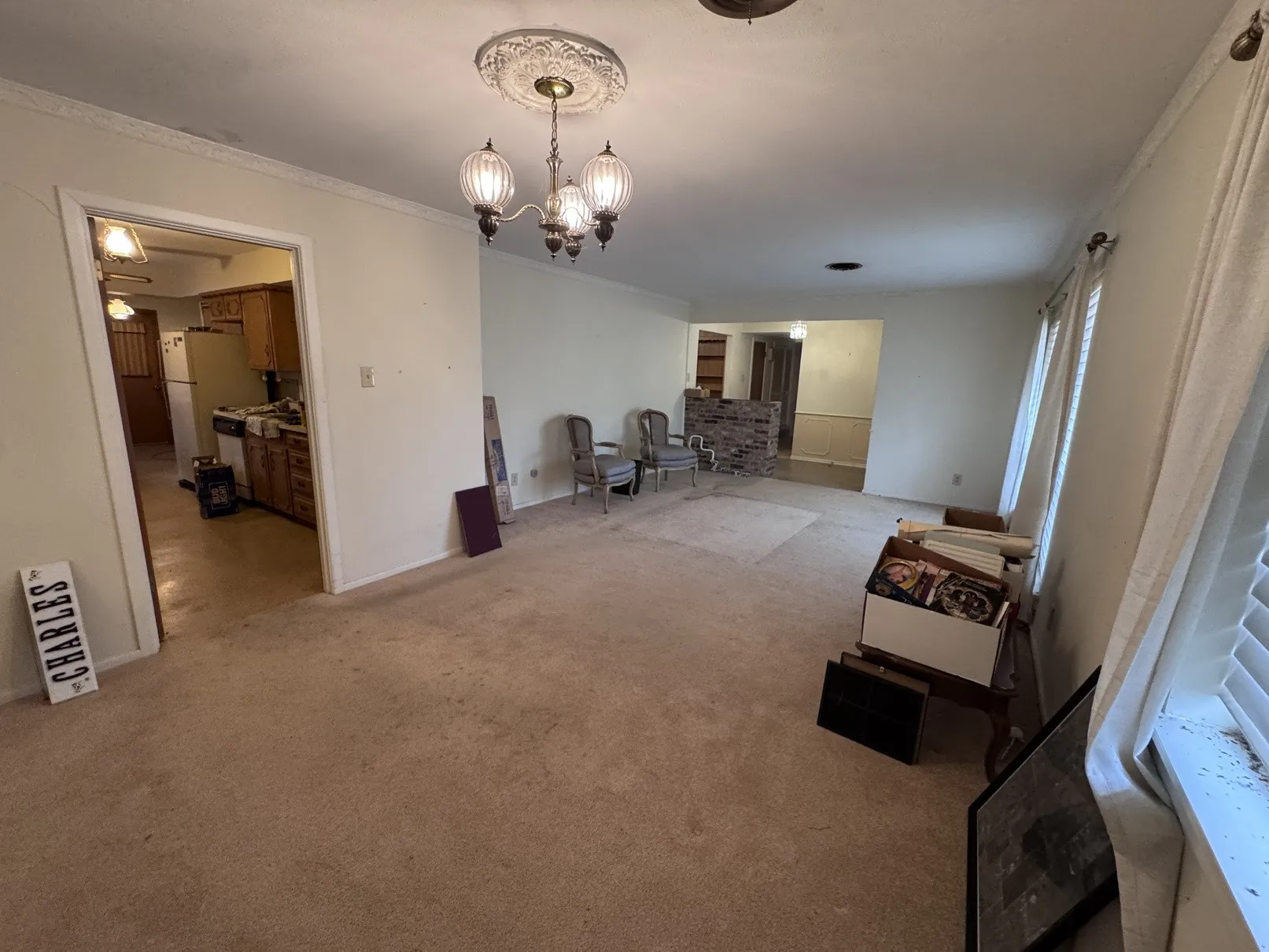 Single Family Residence For Sale in Dallas County , 806 Sharpshire Street, Grand Prairie, Texas 75050, 3 Bedroom, 2 Bathroom, 2 Garage spaces, 2,181 Sqft, built in 1962, mls#21372687, Real Estate Agent in Grand Prairie, Homes For Sale in Dallas county, Homes For Sale in Grand Prairie, Realtor in Grand Prairie Texas, Real Estate Brokerage Independent Realty Texas, Luminita Cordes Realtor