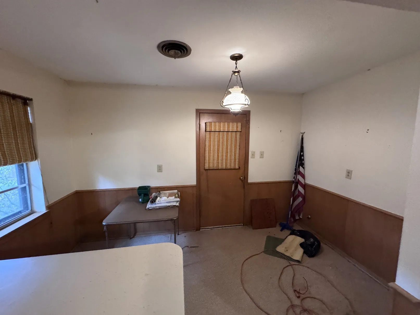 Single Family Residence For Sale in Dallas County , 806 Sharpshire Street, Grand Prairie, Texas 75050, 3 Bedroom, 2 Bathroom, 2 Garage spaces, 2,181 Sqft, built in 1962, mls#21372687, Real Estate Agent in Grand Prairie, Homes For Sale in Dallas county, Homes For Sale in Grand Prairie, Realtor in Grand Prairie Texas, Real Estate Brokerage Independent Realty Texas, Luminita Cordes Realtor