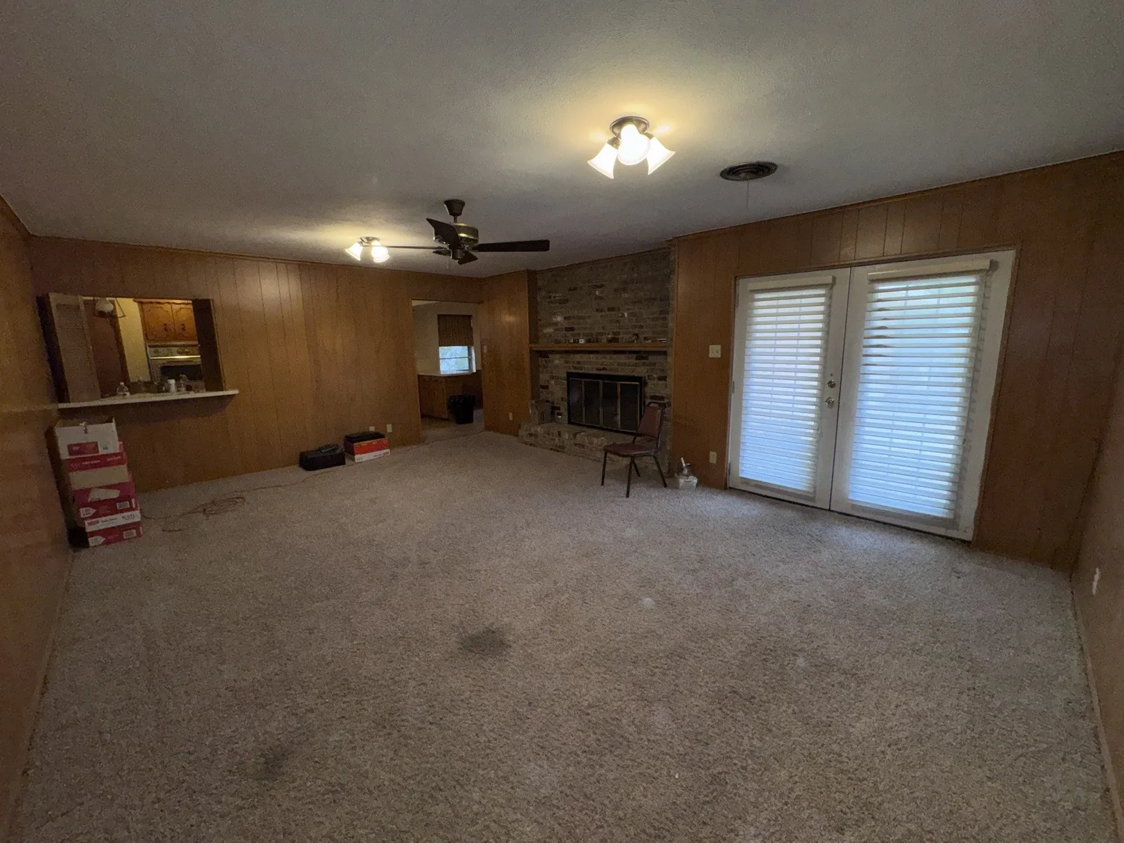 Single Family Residence For Sale in Dallas County , 806 Sharpshire Street, Grand Prairie, Texas 75050, 3 Bedroom, 2 Bathroom, 2 Garage spaces, 2,181 Sqft, built in 1962, mls#21372687, Real Estate Agent in Grand Prairie, Homes For Sale in Dallas county, Homes For Sale in Grand Prairie, Realtor in Grand Prairie Texas, Real Estate Brokerage Independent Realty Texas, Luminita Cordes Realtor