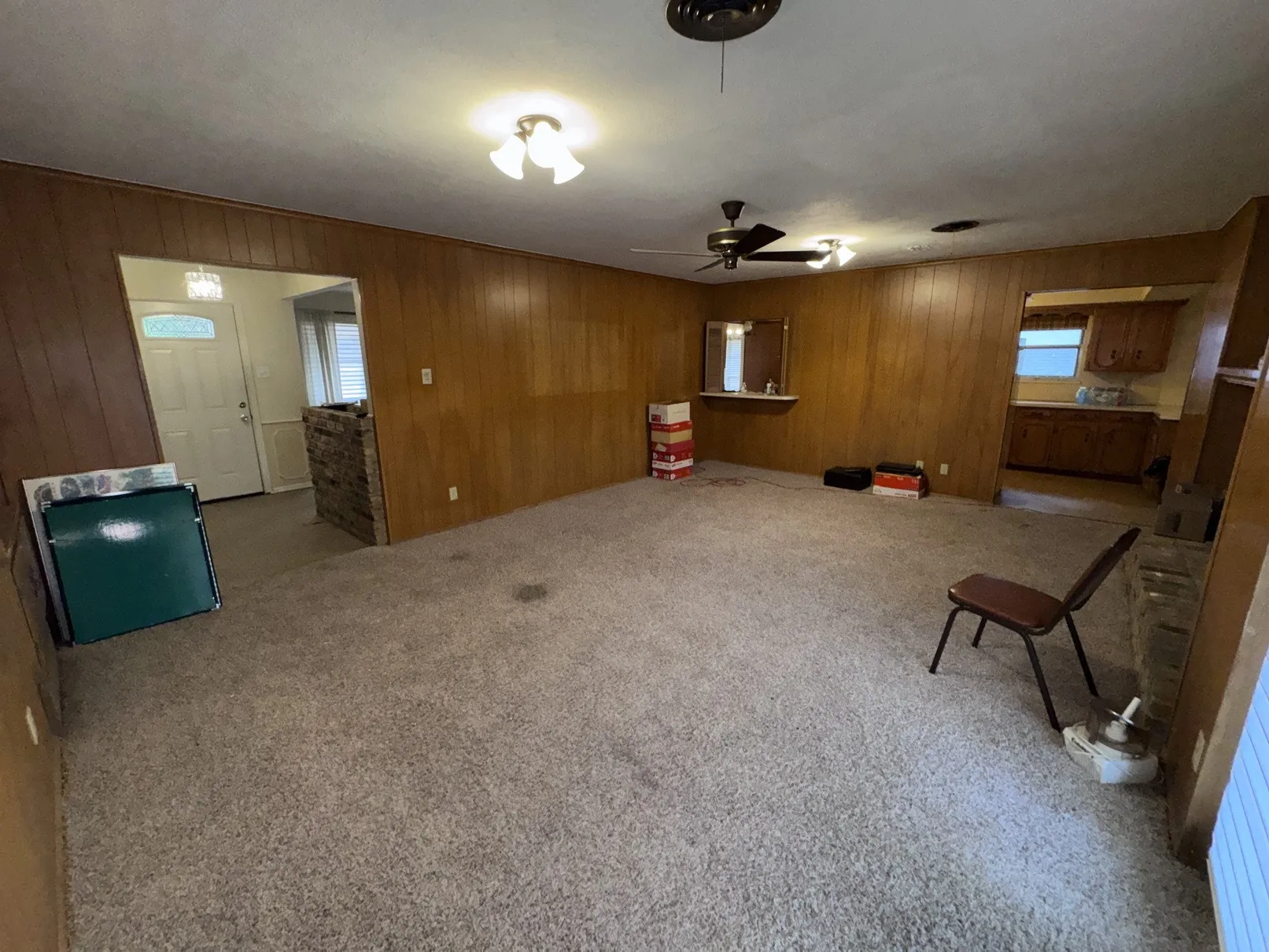 Single Family Residence For Sale in Dallas County , 806 Sharpshire Street, Grand Prairie, Texas 75050, 3 Bedroom, 2 Bathroom, 2 Garage spaces, 2,181 Sqft, built in 1962, mls#21372687, Real Estate Agent in Grand Prairie, Homes For Sale in Dallas county, Homes For Sale in Grand Prairie, Realtor in Grand Prairie Texas, Real Estate Brokerage Independent Realty Texas, Luminita Cordes Realtor