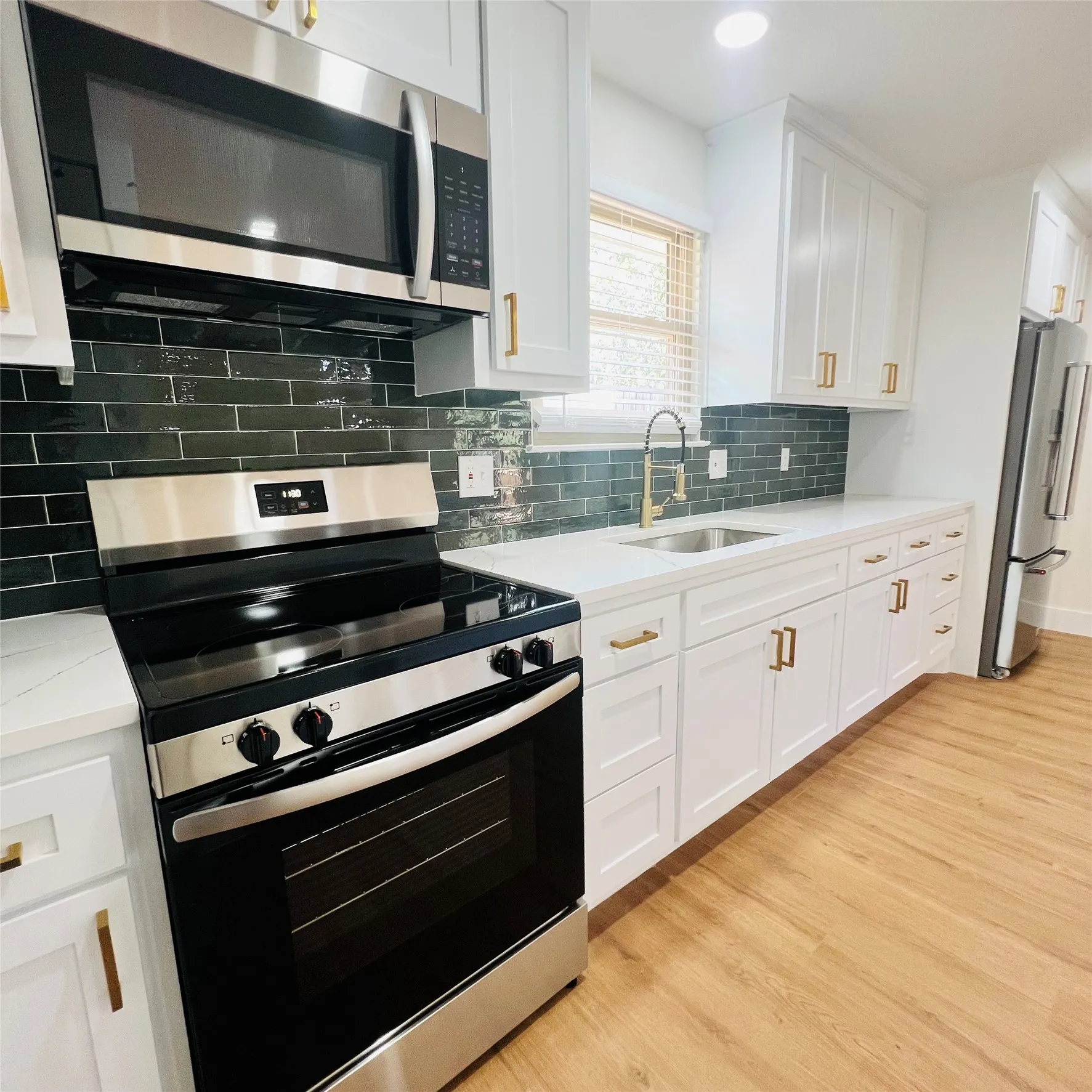Single Family Residence For Rent in Dallas County , 327 E Center Street, Duncanville, Texas 75116, 3 Bedroom, 2 Bathroom, 1 Garage spaces, 1,408 Sqft, built in 1966, mls#21372696, Real Estate Agent in Duncanville, Homes For Rent in Dallas county, Homes For Rent in Duncanville, Realtor in Duncanville Texas, Real Estate Brokerage Independent Realty Texas, Luminita Cordes Realtor