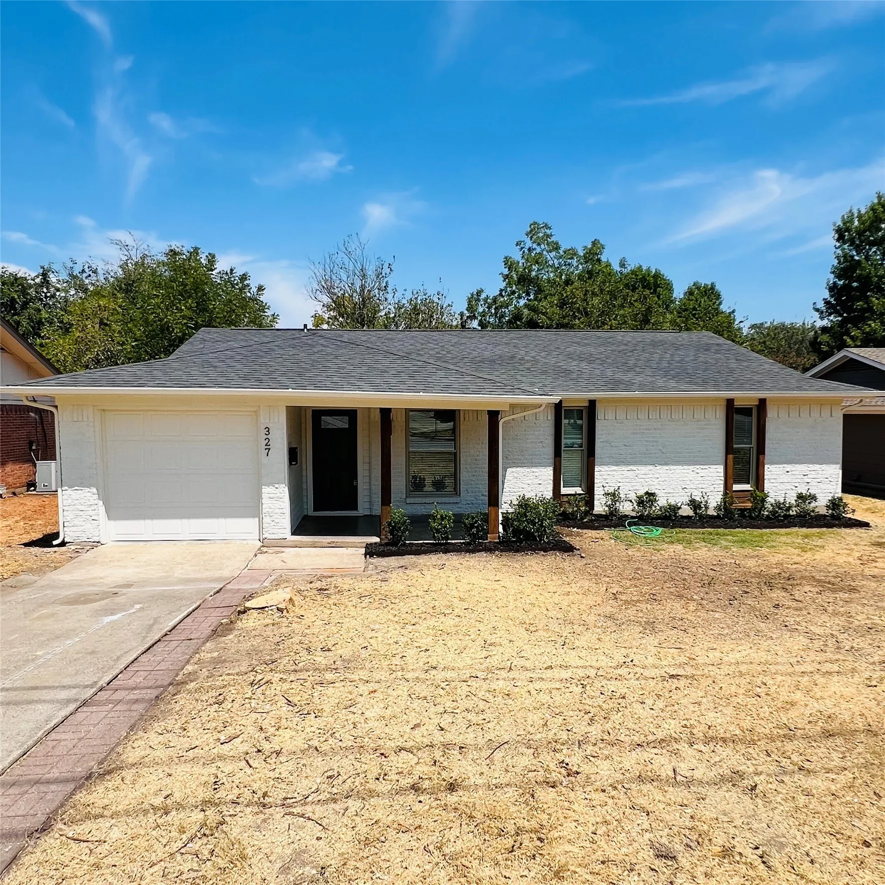 Single Family Residence For Rent in Dallas County , 327 E Center Street, Duncanville, Texas 75116, 3 Bedroom, 2 Bathroom, 1 Garage spaces, 1,408 Sqft, built in 1966, mls#21372696, Real Estate Agent in Duncanville, Homes For Rent in Dallas county, Homes For Rent in Duncanville, Realtor in Duncanville Texas, Real Estate Brokerage Independent Realty Texas, Luminita Cordes Realtor