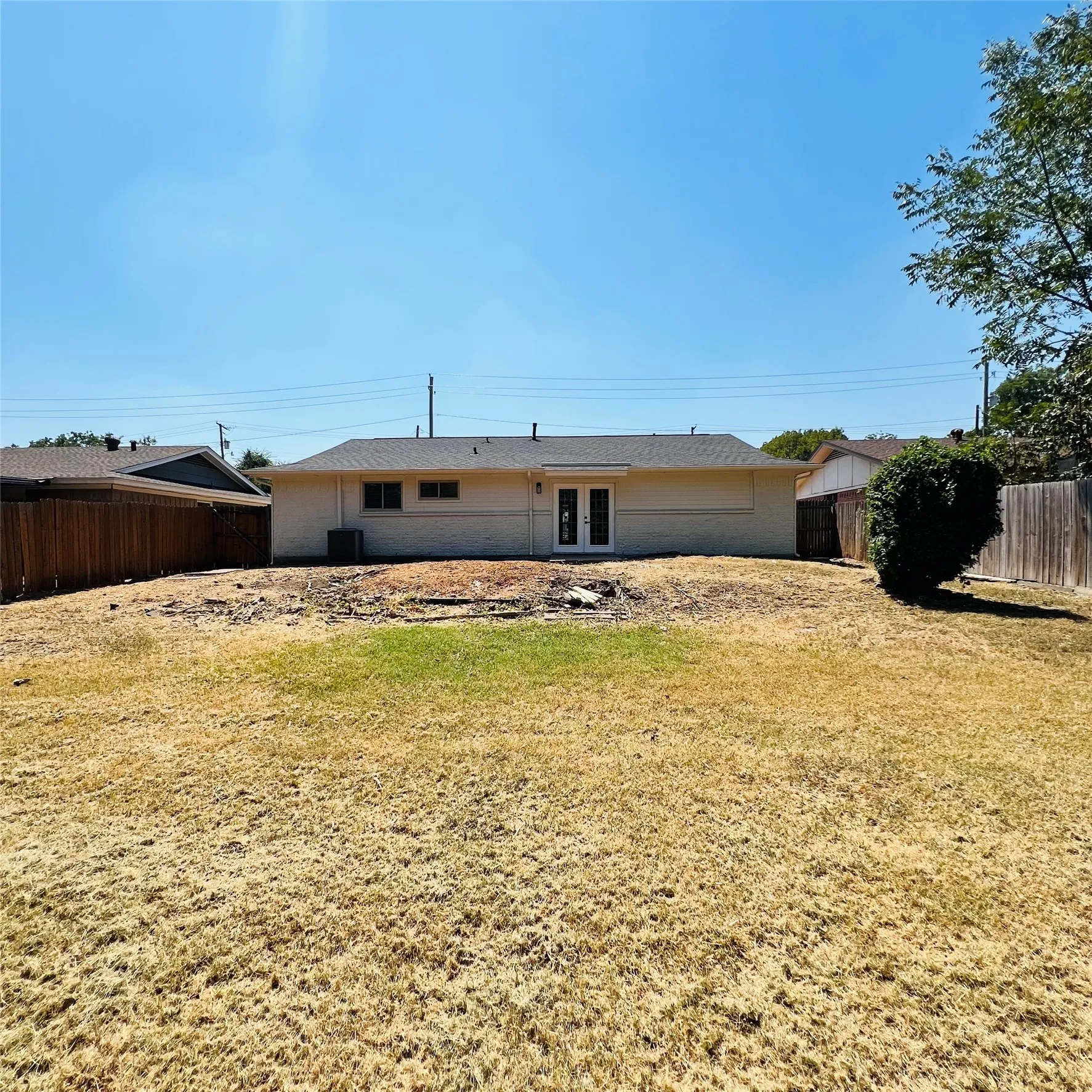 Single Family Residence For Rent in Dallas County , 327 E Center Street, Duncanville, Texas 75116, 3 Bedroom, 2 Bathroom, 1 Garage spaces, 1,408 Sqft, built in 1966, mls#21372696, Real Estate Agent in Duncanville, Homes For Rent in Dallas county, Homes For Rent in Duncanville, Realtor in Duncanville Texas, Real Estate Brokerage Independent Realty Texas, Luminita Cordes Realtor