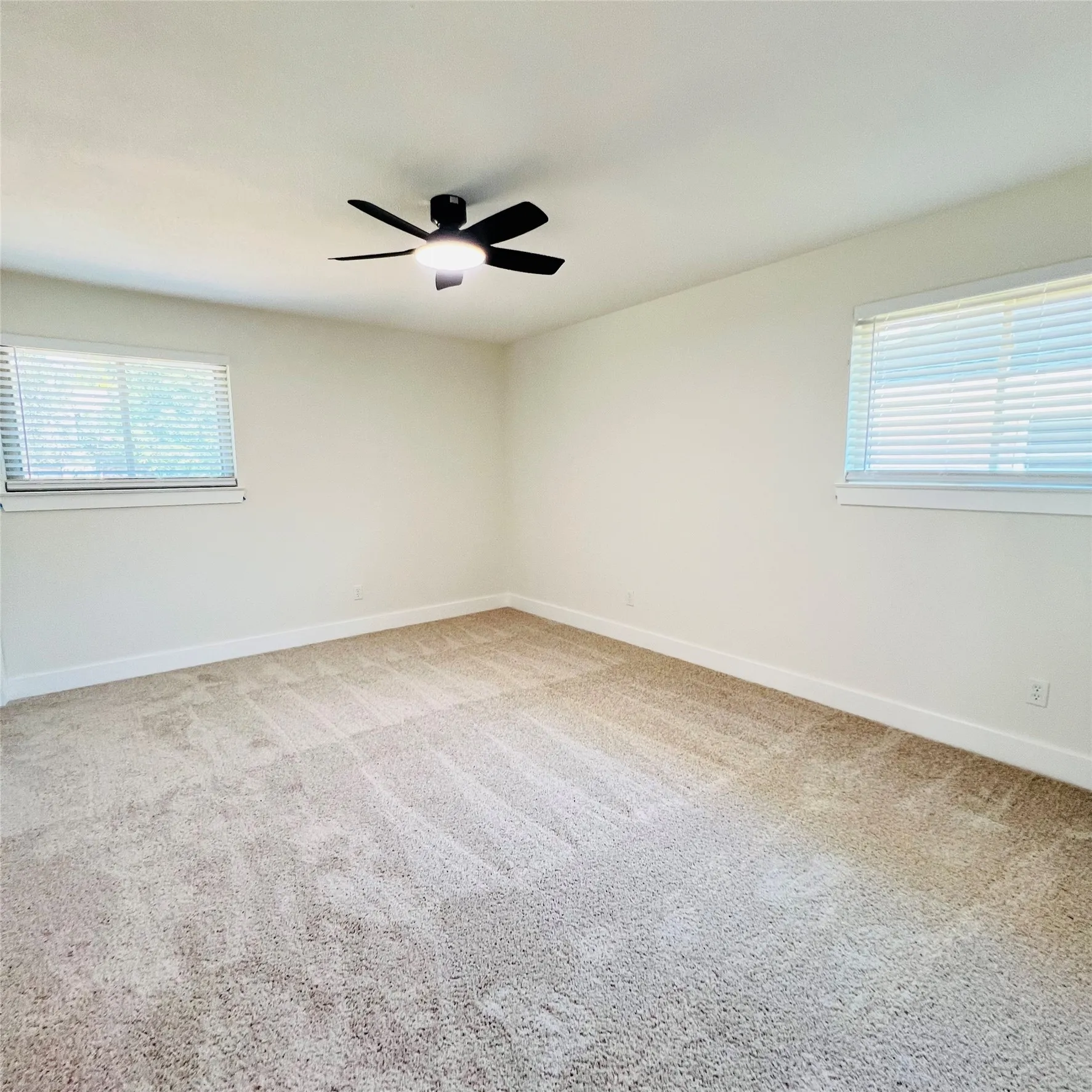 Single Family Residence For Rent in Dallas County , 327 E Center Street, Duncanville, Texas 75116, 3 Bedroom, 2 Bathroom, 1 Garage spaces, 1,408 Sqft, built in 1966, mls#21372696, Real Estate Agent in Duncanville, Homes For Rent in Dallas county, Homes For Rent in Duncanville, Realtor in Duncanville Texas, Real Estate Brokerage Independent Realty Texas, Luminita Cordes Realtor