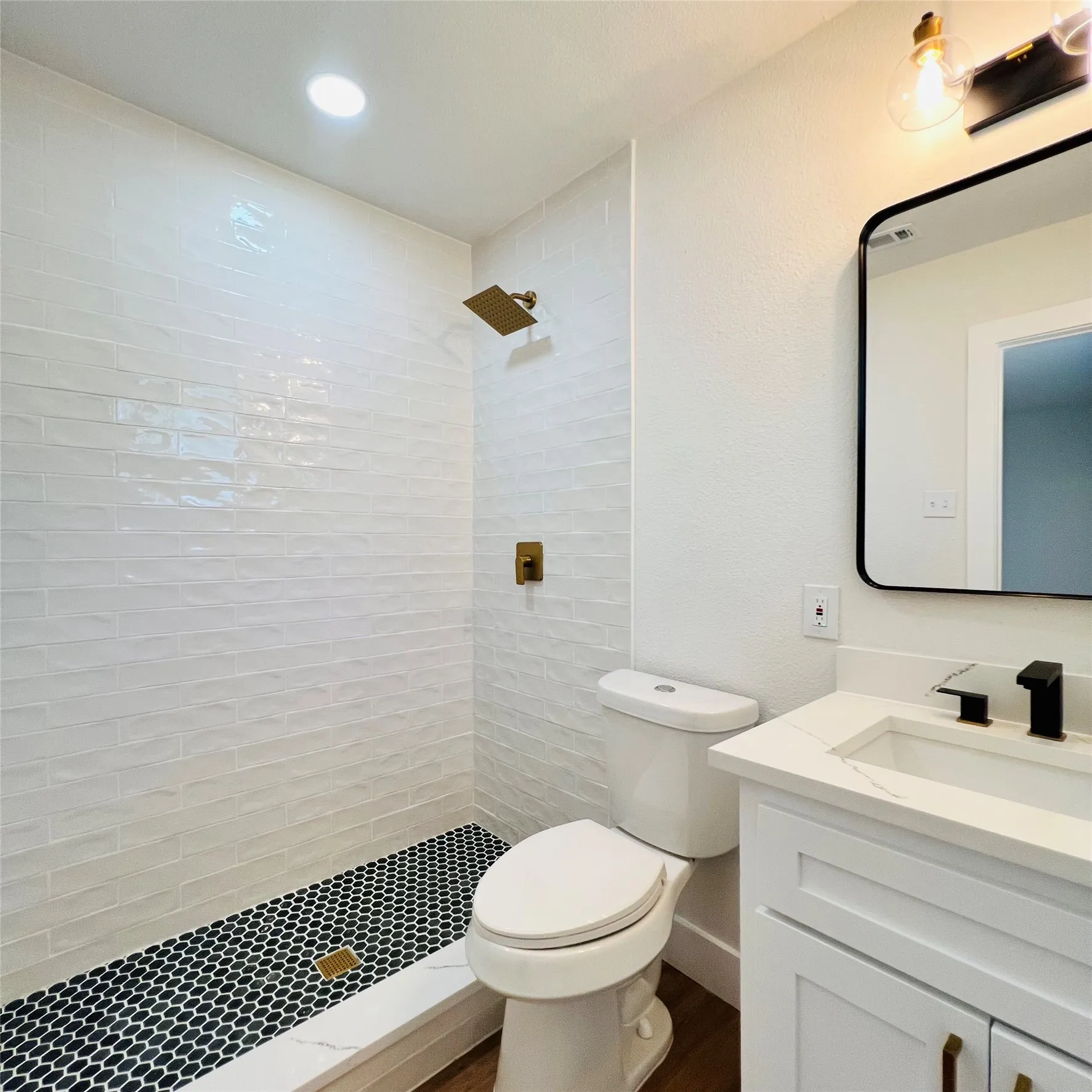 Single Family Residence For Rent in Dallas County , 327 E Center Street, Duncanville, Texas 75116, 3 Bedroom, 2 Bathroom, 1 Garage spaces, 1,408 Sqft, built in 1966, mls#21372696, Real Estate Agent in Duncanville, Homes For Rent in Dallas county, Homes For Rent in Duncanville, Realtor in Duncanville Texas, Real Estate Brokerage Independent Realty Texas, Luminita Cordes Realtor