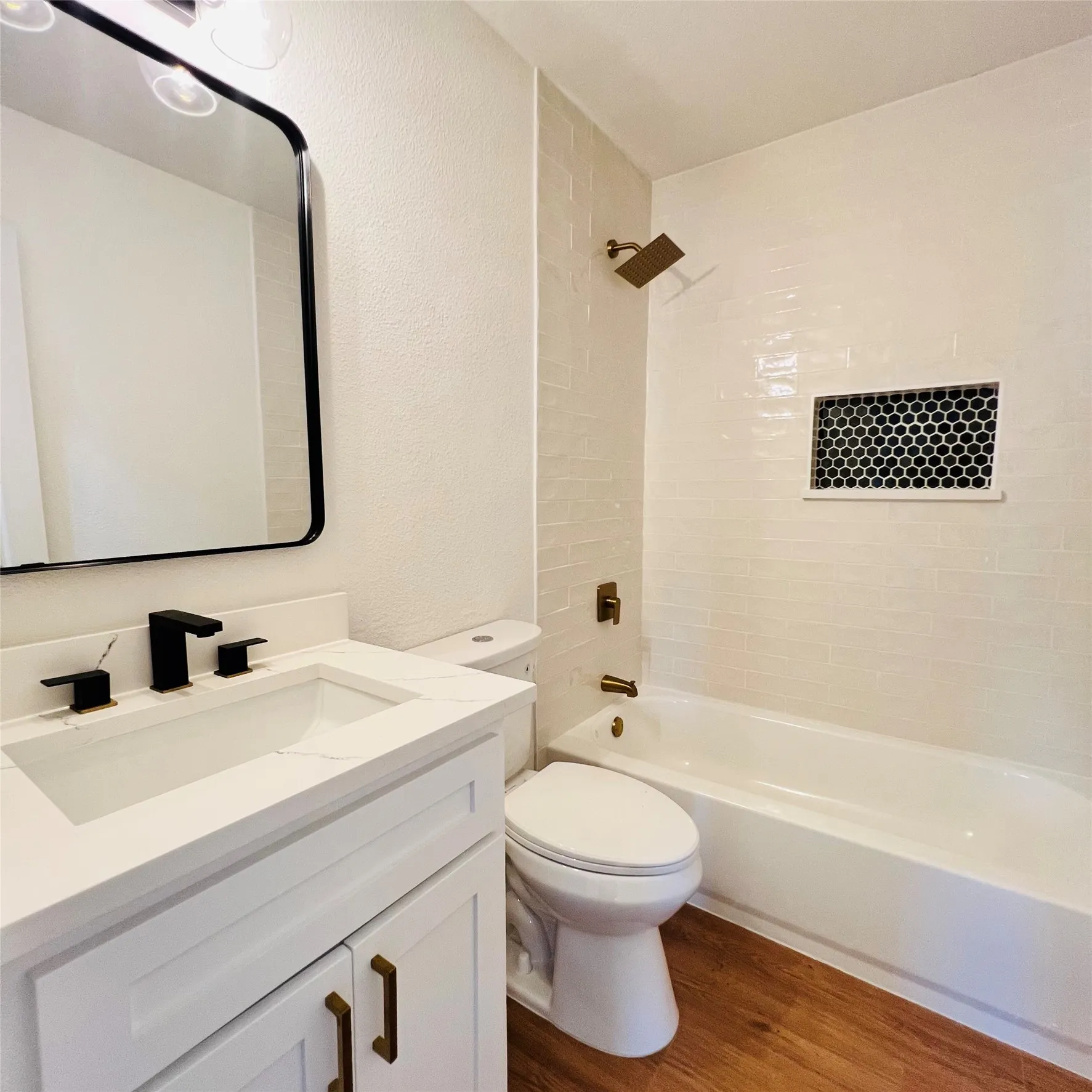 Single Family Residence For Rent in Dallas County , 327 E Center Street, Duncanville, Texas 75116, 3 Bedroom, 2 Bathroom, 1 Garage spaces, 1,408 Sqft, built in 1966, mls#21372696, Real Estate Agent in Duncanville, Homes For Rent in Dallas county, Homes For Rent in Duncanville, Realtor in Duncanville Texas, Real Estate Brokerage Independent Realty Texas, Luminita Cordes Realtor