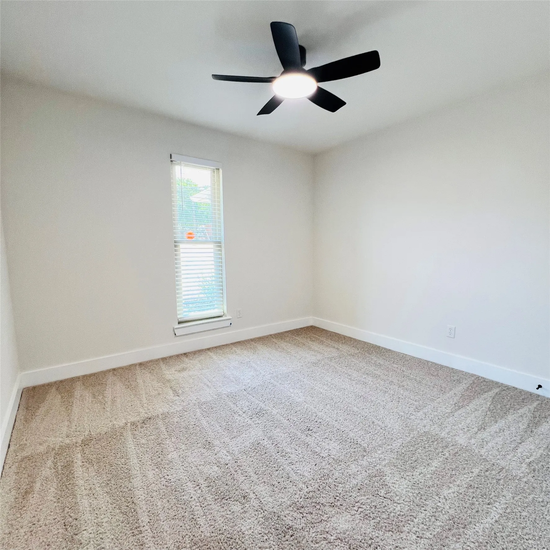 Single Family Residence For Rent in Dallas County , 327 E Center Street, Duncanville, Texas 75116, 3 Bedroom, 2 Bathroom, 1 Garage spaces, 1,408 Sqft, built in 1966, mls#21372696, Real Estate Agent in Duncanville, Homes For Rent in Dallas county, Homes For Rent in Duncanville, Realtor in Duncanville Texas, Real Estate Brokerage Independent Realty Texas, Luminita Cordes Realtor