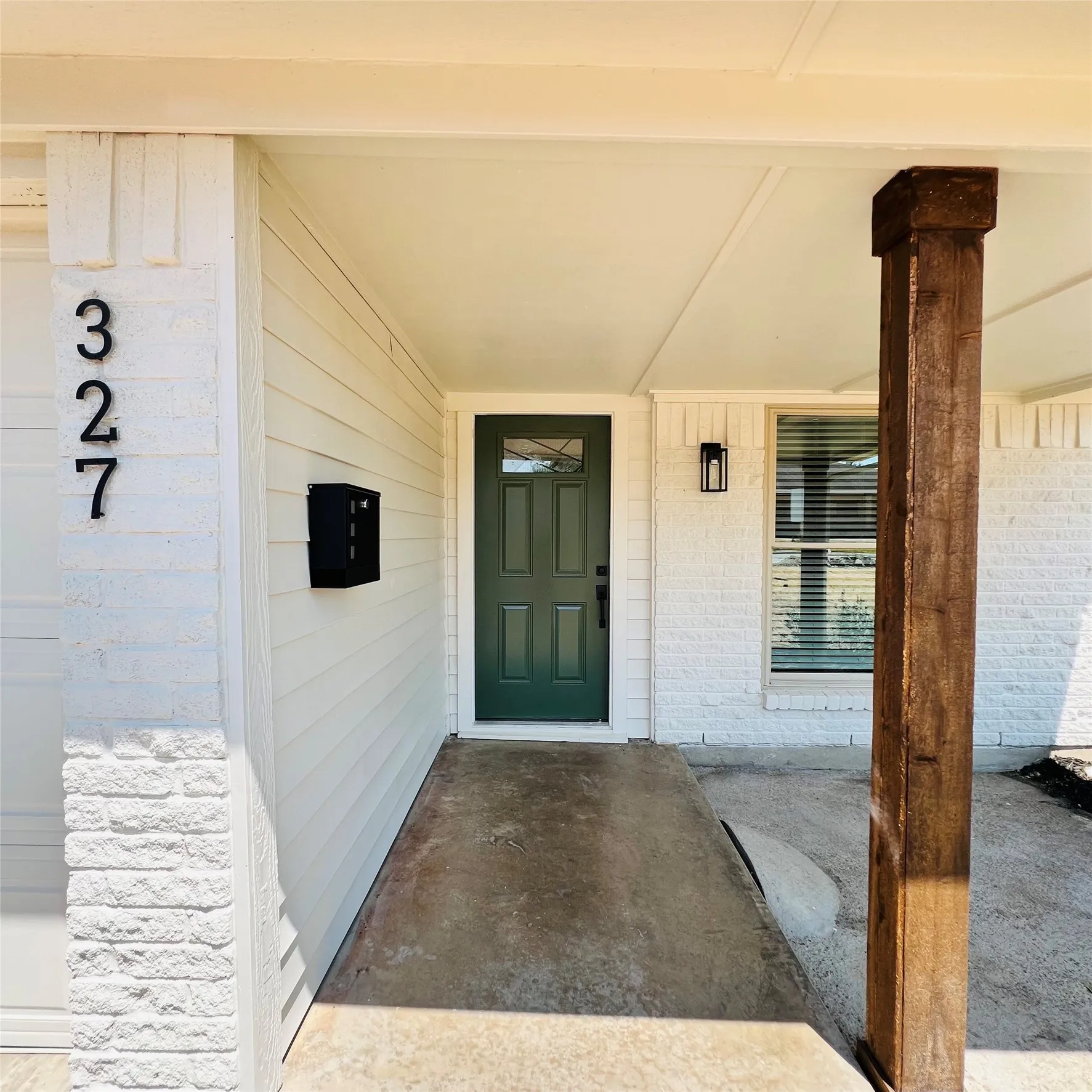 Single Family Residence For Rent in Dallas County , 327 E Center Street, Duncanville, Texas 75116, 3 Bedroom, 2 Bathroom, 1 Garage spaces, 1,408 Sqft, built in 1966, mls#21372696, Real Estate Agent in Duncanville, Homes For Rent in Dallas county, Homes For Rent in Duncanville, Realtor in Duncanville Texas, Real Estate Brokerage Independent Realty Texas, Luminita Cordes Realtor
