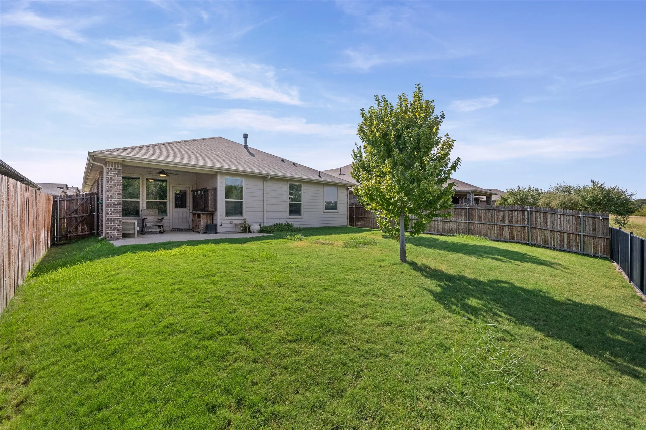 Single Family Residence For Rent in Denton County , 15852 Back Nine Road, Fort Worth, Texas 76177, 4 Bedroom, 2 Bathroom, 2 Garage spaces, 1,788 Sqft, built in 2018, mls#21372620, Real Estate Agent in Fort Worth, Homes For Rent in Denton county, Homes For Rent in Fort Worth, Realtor in Fort Worth Texas, Real Estate Brokerage Independent Realty Texas, Luminita Cordes Realtor
