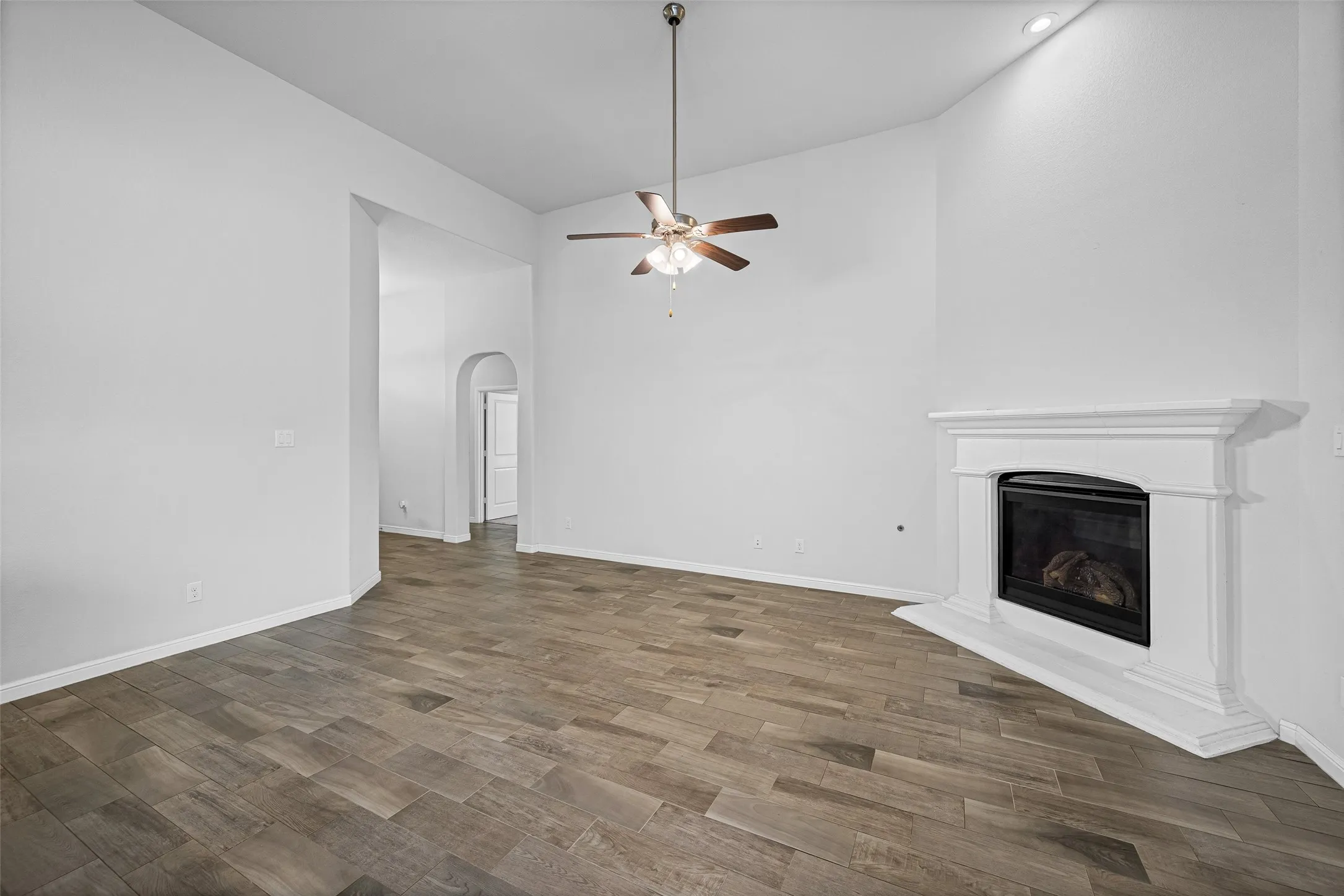 Single Family Residence For Rent in Denton County , 15852 Back Nine Road, Fort Worth, Texas 76177, 4 Bedroom, 2 Bathroom, 2 Garage spaces, 1,788 Sqft, built in 2018, mls#21372620, Real Estate Agent in Fort Worth, Homes For Rent in Denton county, Homes For Rent in Fort Worth, Realtor in Fort Worth Texas, Real Estate Brokerage Independent Realty Texas, Luminita Cordes Realtor