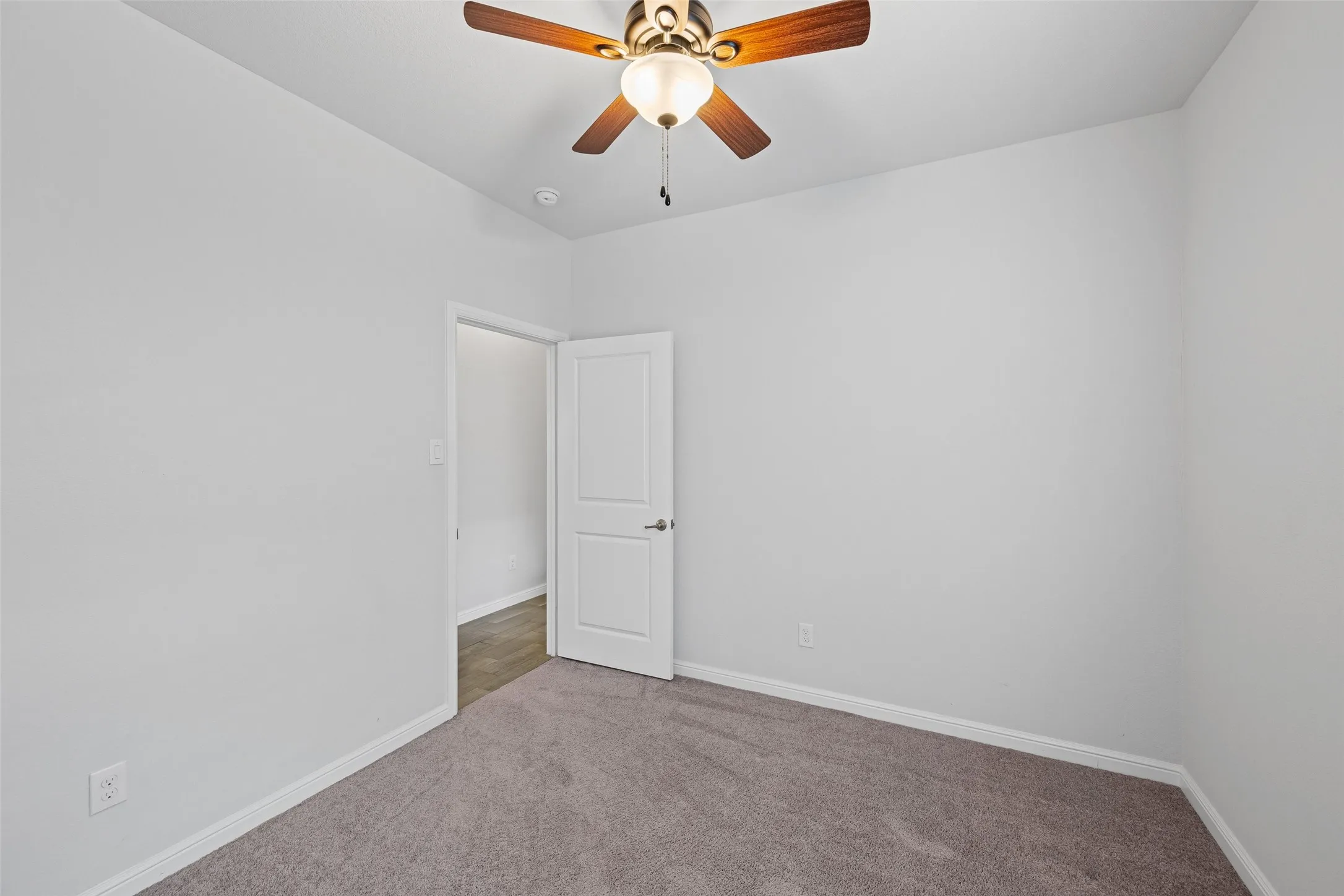 Single Family Residence For Rent in Denton County , 15852 Back Nine Road, Fort Worth, Texas 76177, 4 Bedroom, 2 Bathroom, 2 Garage spaces, 1,788 Sqft, built in 2018, mls#21372620, Real Estate Agent in Fort Worth, Homes For Rent in Denton county, Homes For Rent in Fort Worth, Realtor in Fort Worth Texas, Real Estate Brokerage Independent Realty Texas, Luminita Cordes Realtor