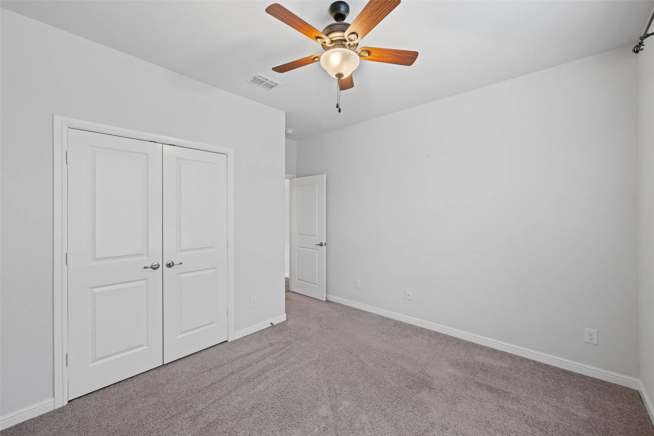 Single Family Residence For Rent in Denton County , 15852 Back Nine Road, Fort Worth, Texas 76177, 4 Bedroom, 2 Bathroom, 2 Garage spaces, 1,788 Sqft, built in 2018, mls#21372620, Real Estate Agent in Fort Worth, Homes For Rent in Denton county, Homes For Rent in Fort Worth, Realtor in Fort Worth Texas, Real Estate Brokerage Independent Realty Texas, Luminita Cordes Realtor