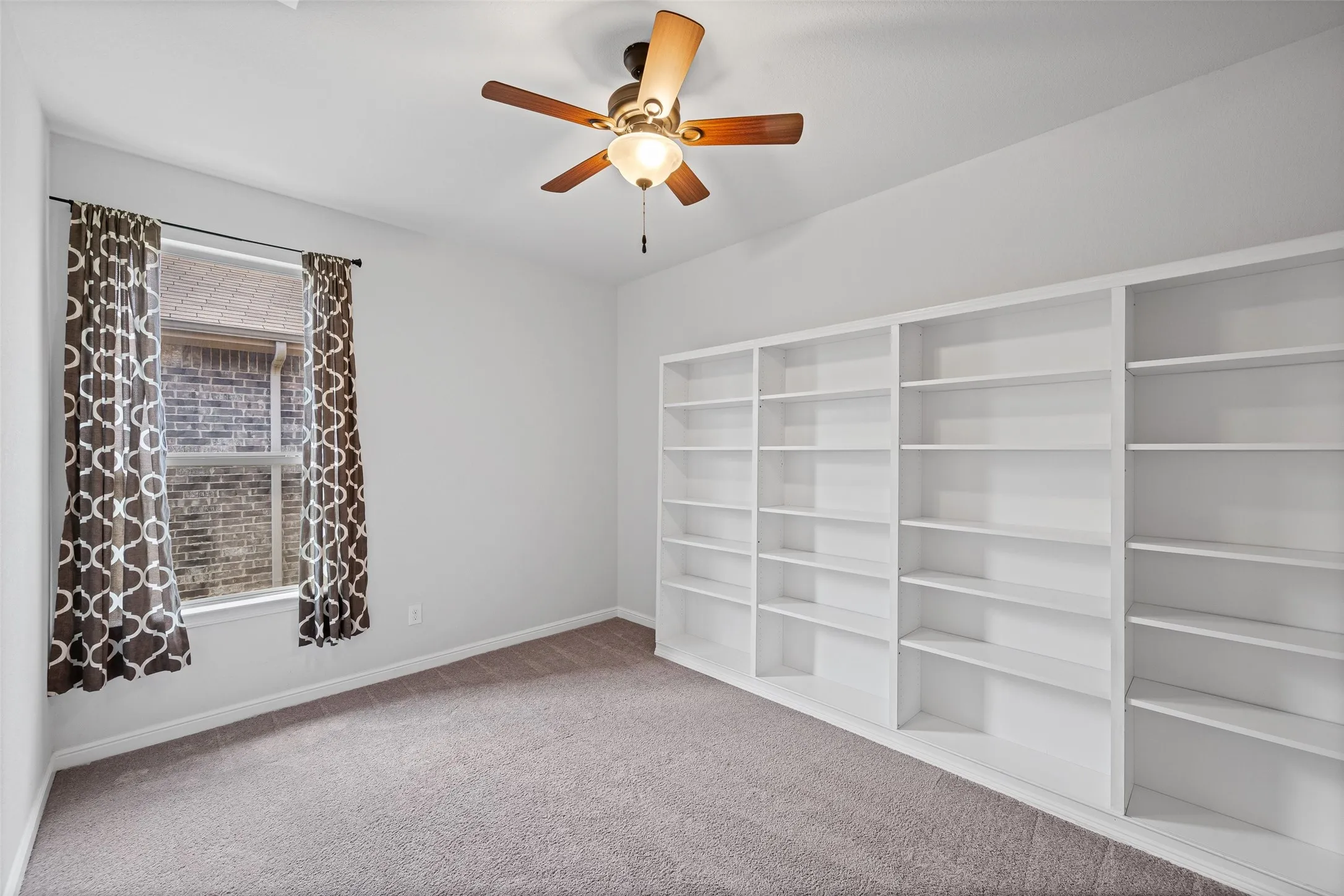 Single Family Residence For Rent in Denton County , 15852 Back Nine Road, Fort Worth, Texas 76177, 4 Bedroom, 2 Bathroom, 2 Garage spaces, 1,788 Sqft, built in 2018, mls#21372620, Real Estate Agent in Fort Worth, Homes For Rent in Denton county, Homes For Rent in Fort Worth, Realtor in Fort Worth Texas, Real Estate Brokerage Independent Realty Texas, Luminita Cordes Realtor