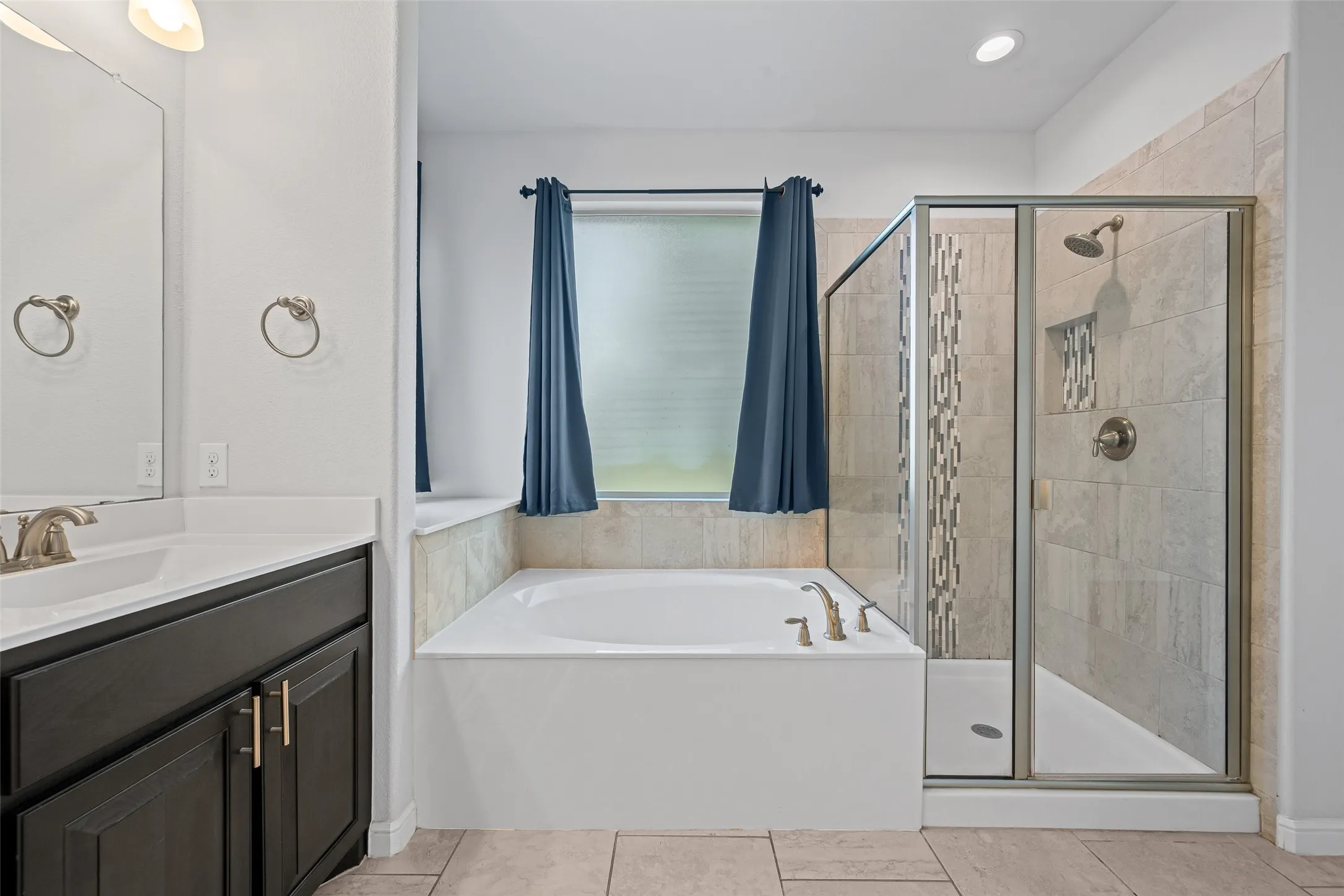 Single Family Residence For Rent in Denton County , 15852 Back Nine Road, Fort Worth, Texas 76177, 4 Bedroom, 2 Bathroom, 2 Garage spaces, 1,788 Sqft, built in 2018, mls#21372620, Real Estate Agent in Fort Worth, Homes For Rent in Denton county, Homes For Rent in Fort Worth, Realtor in Fort Worth Texas, Real Estate Brokerage Independent Realty Texas, Luminita Cordes Realtor