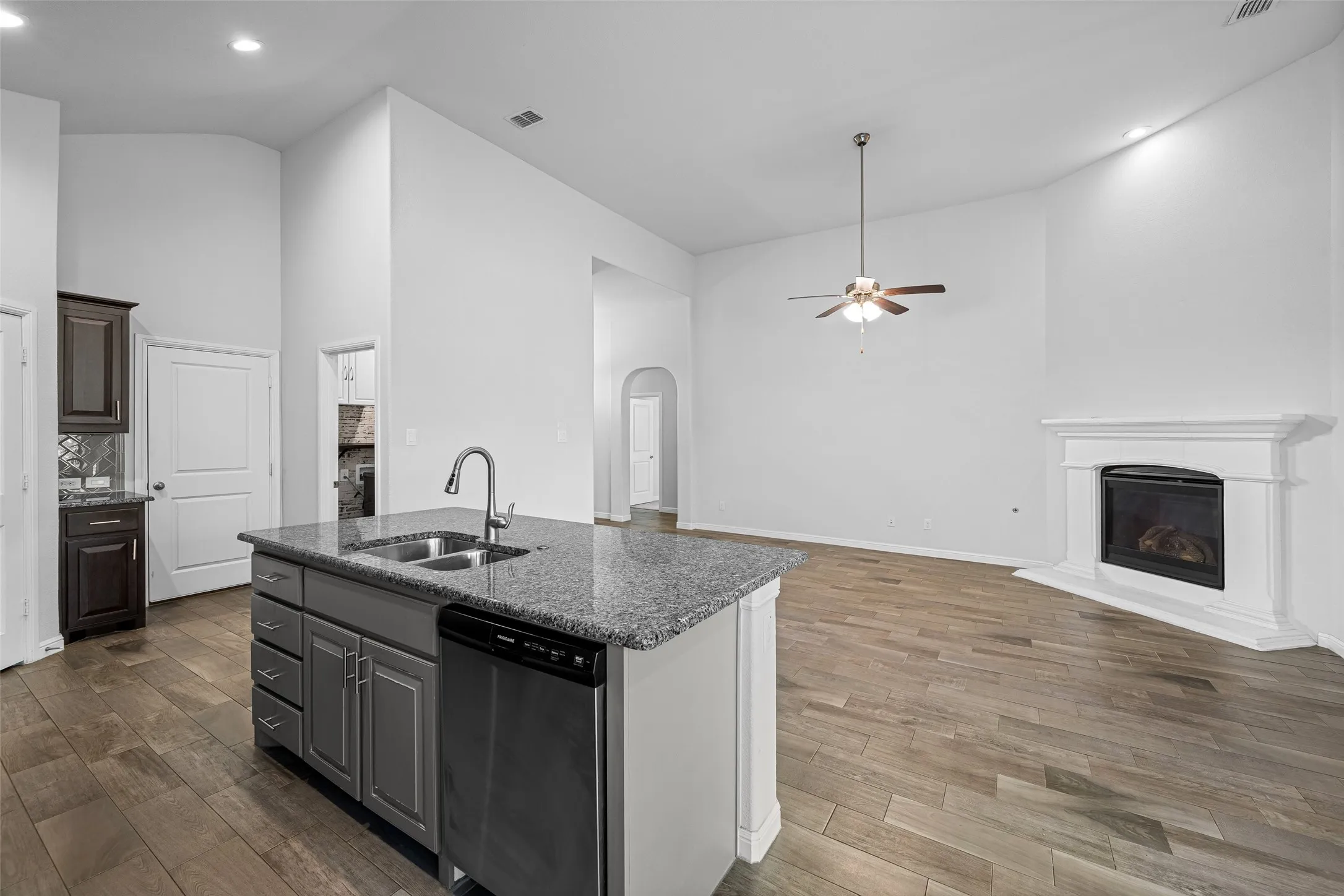 Single Family Residence For Rent in Denton County , 15852 Back Nine Road, Fort Worth, Texas 76177, 4 Bedroom, 2 Bathroom, 2 Garage spaces, 1,788 Sqft, built in 2018, mls#21372620, Real Estate Agent in Fort Worth, Homes For Rent in Denton county, Homes For Rent in Fort Worth, Realtor in Fort Worth Texas, Real Estate Brokerage Independent Realty Texas, Luminita Cordes Realtor