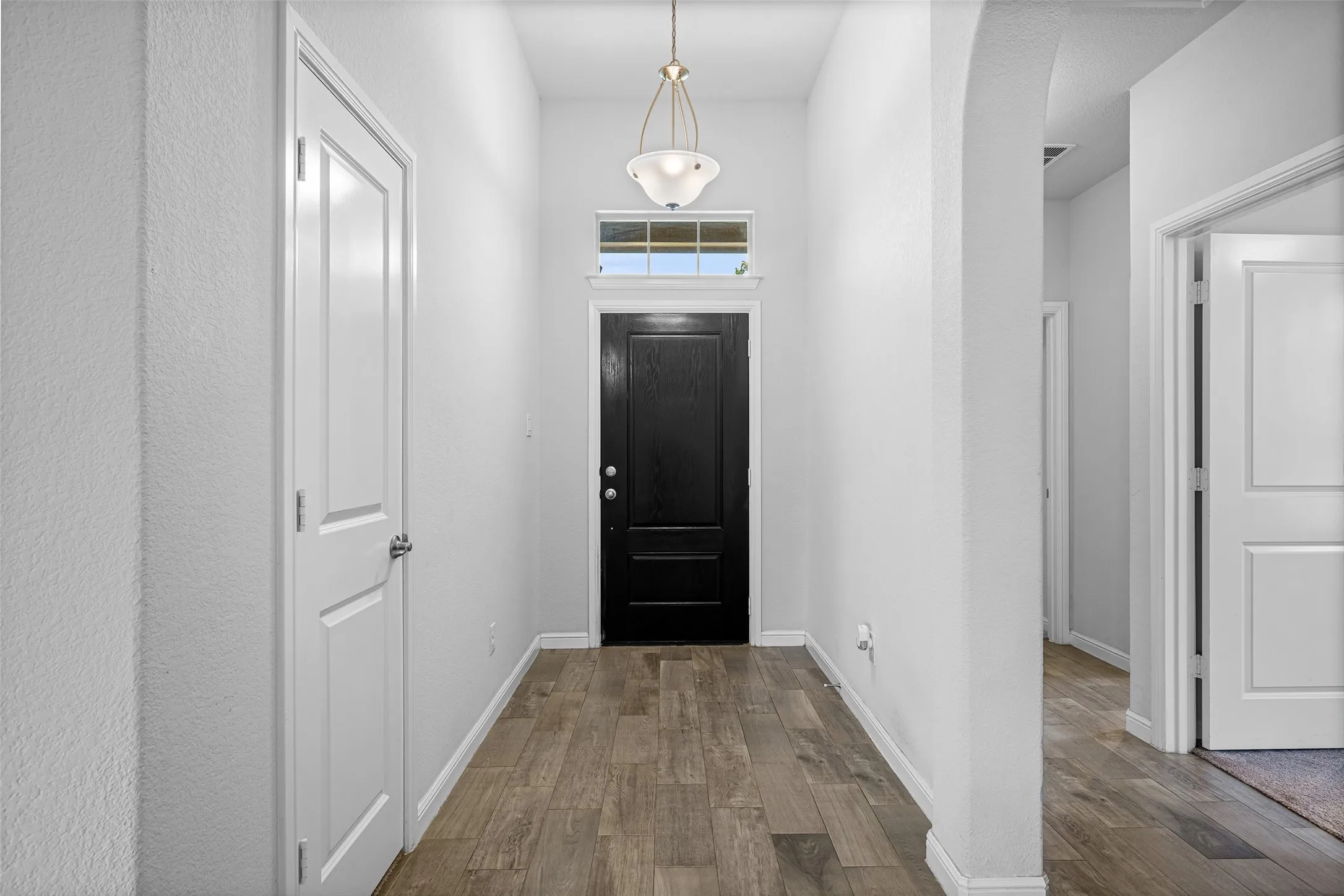 Single Family Residence For Rent in Denton County , 15852 Back Nine Road, Fort Worth, Texas 76177, 4 Bedroom, 2 Bathroom, 2 Garage spaces, 1,788 Sqft, built in 2018, mls#21372620, Real Estate Agent in Fort Worth, Homes For Rent in Denton county, Homes For Rent in Fort Worth, Realtor in Fort Worth Texas, Real Estate Brokerage Independent Realty Texas, Luminita Cordes Realtor