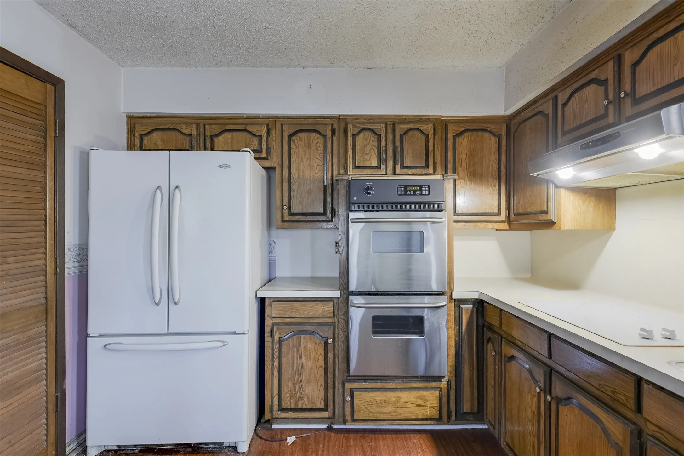 Single Family Residence For Sale in Ellis County , 514 Sunflower Street, Red Oak, Texas 75154, 4 Bedroom, 3 Bathroom, 2 Garage spaces, 2,448 Sqft, built in 1979, mls#21367978, Real Estate Agent in Red Oak, Homes For Sale in Ellis county, Homes For Sale in Red Oak, Realtor in Red Oak Texas, Real Estate Brokerage Independent Realty Texas, Luminita Cordes Realtor