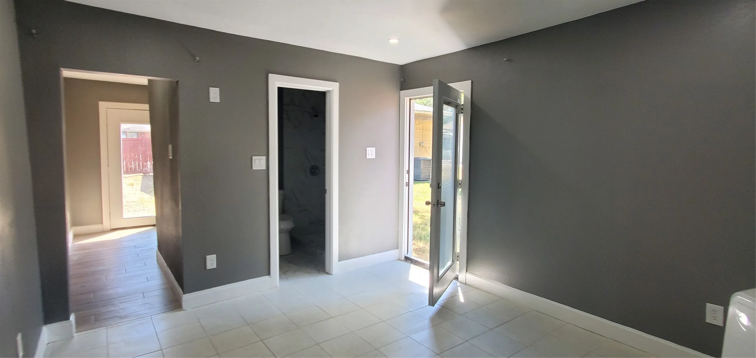 Single Family Residence For Sale in Dallas County , 935 Powell Road, Mesquite, Texas 75149, 3 Bedroom, 2 Bathroom, 2 Garage spaces, 750 Sqft, built in 1954, mls#21372656, Real Estate Agent in Mesquite, Homes For Sale in Dallas county, Homes For Sale in Mesquite, Realtor in Mesquite Texas, Real Estate Brokerage Independent Realty Texas, Luminita Cordes Realtor