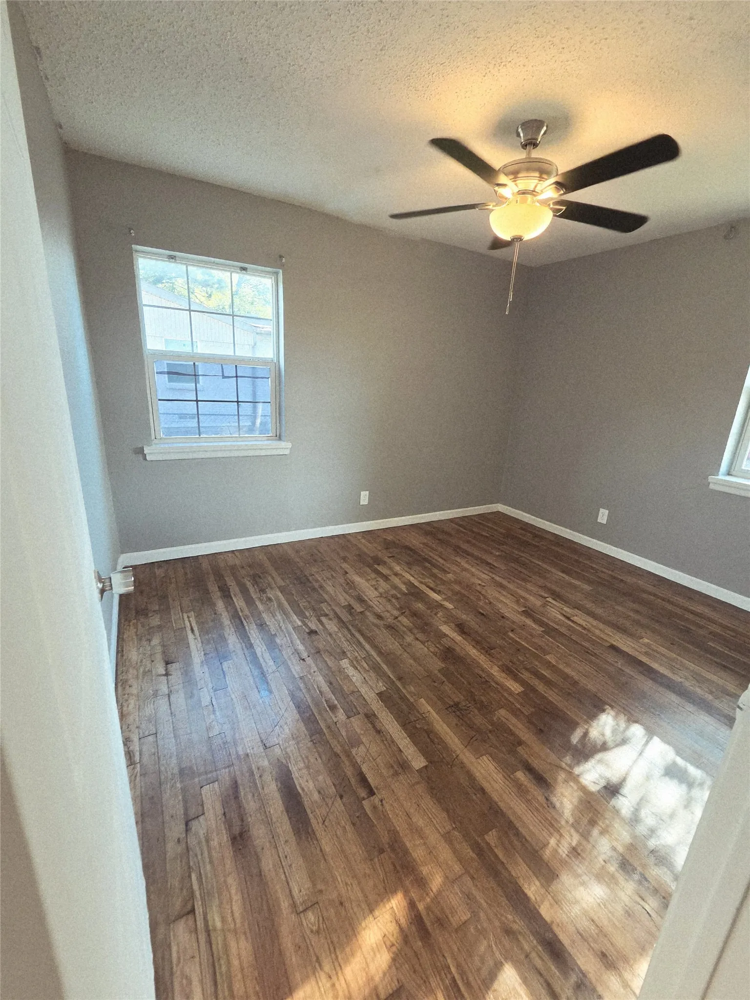 Single Family Residence For Sale in Dallas County , 935 Powell Road, Mesquite, Texas 75149, 3 Bedroom, 2 Bathroom, 2 Garage spaces, 750 Sqft, built in 1954, mls#21372656, Real Estate Agent in Mesquite, Homes For Sale in Dallas county, Homes For Sale in Mesquite, Realtor in Mesquite Texas, Real Estate Brokerage Independent Realty Texas, Luminita Cordes Realtor