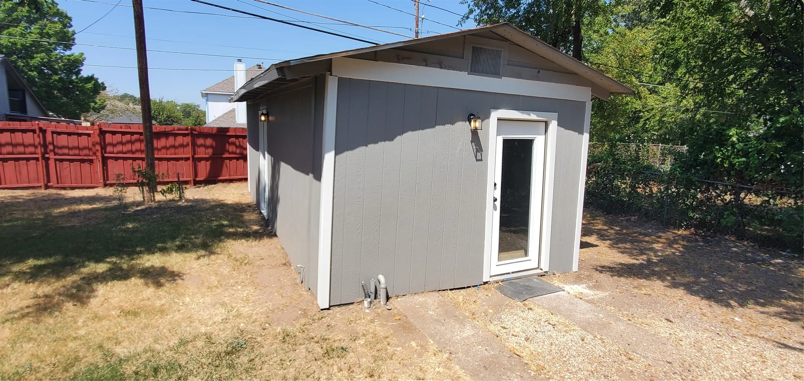 Single Family Residence For Sale in Dallas County , 935 Powell Road, Mesquite, Texas 75149, 3 Bedroom, 2 Bathroom, 2 Garage spaces, 750 Sqft, built in 1954, mls#21372656, Real Estate Agent in Mesquite, Homes For Sale in Dallas county, Homes For Sale in Mesquite, Realtor in Mesquite Texas, Real Estate Brokerage Independent Realty Texas, Luminita Cordes Realtor