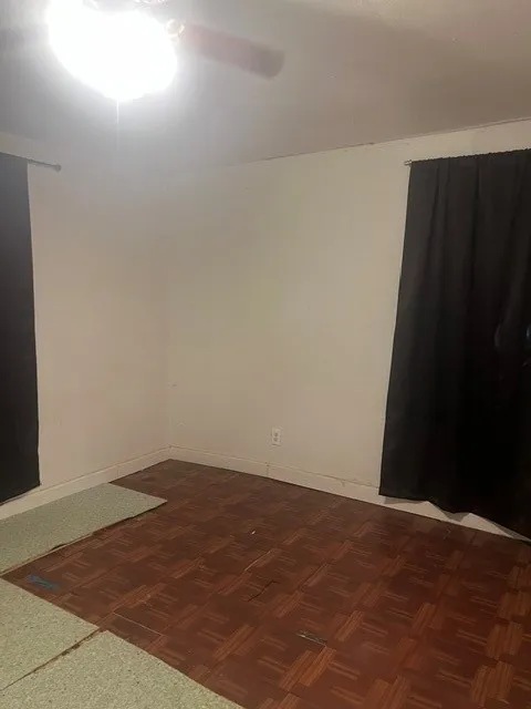 Single Family Residence For Sale in Ellis County , 1400 Dr Martin Luther King Jr Boulevard, Waxahachie, Texas 75165, 1 Bedroom, 1 Bathroom, Garage spaces, 1,000 Sqft, built in 1960, mls#21372691, Real Estate Agent in Waxahachie, Homes For Sale in Ellis county, Homes For Sale in Waxahachie, Realtor in Waxahachie Texas, Real Estate Brokerage Independent Realty Texas, Luminita Cordes Realtor