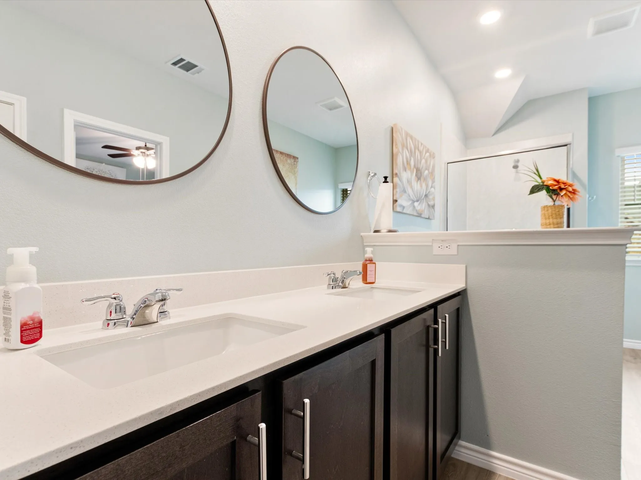 Townhouse For Sale in Dallas County , 1913 Buffalo Hill Drive, Mesquite, Texas 75149, 3 Bedroom, 3 Bathroom, 2 Garage spaces, 1,409 Sqft, built in 2022, mls#21372700, Real Estate Agent in Mesquite, Homes For Sale in Dallas county, Homes For Sale in Mesquite, Realtor in Mesquite Texas, Real Estate Brokerage Independent Realty Texas, Luminita Cordes Realtor
