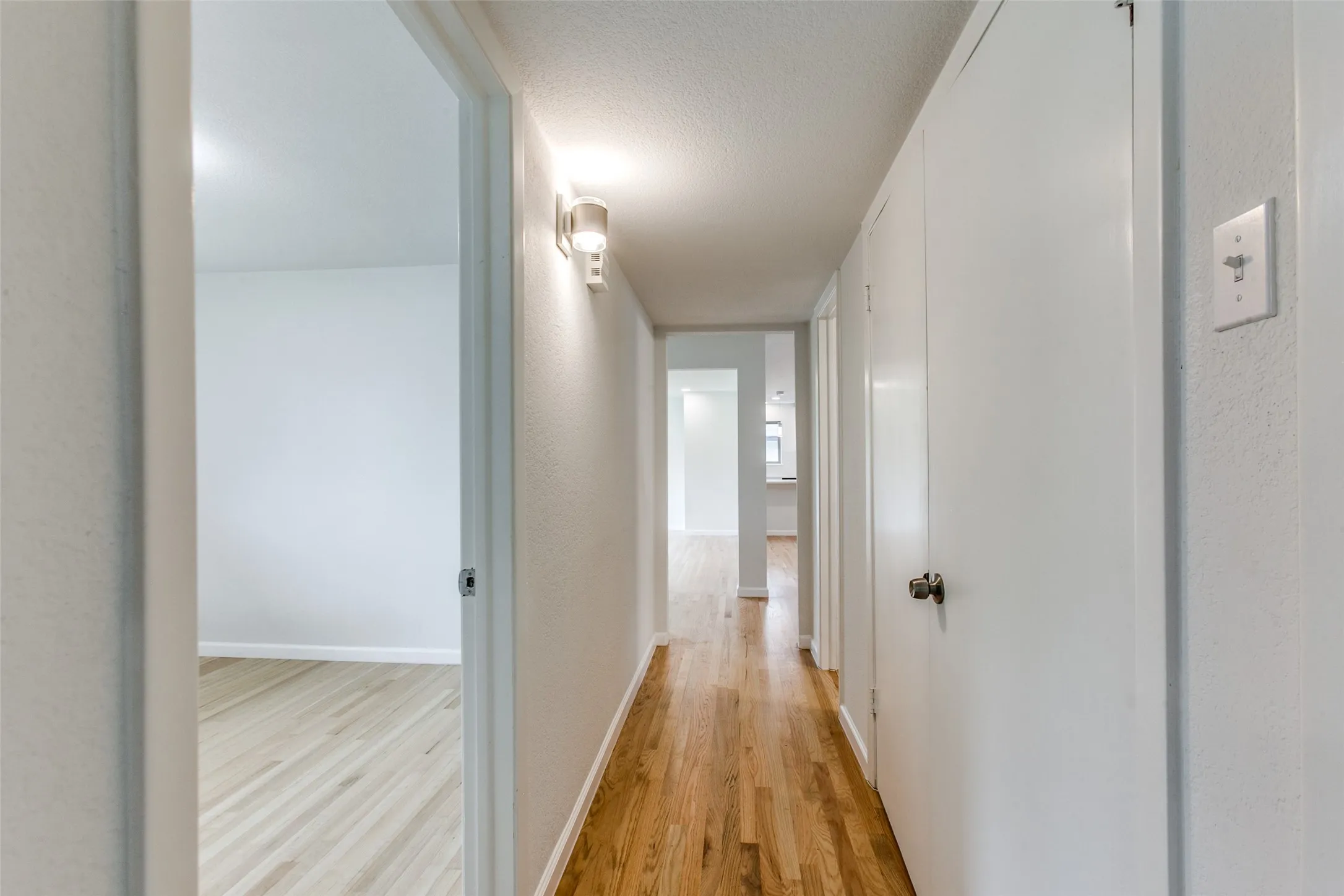 Single Family Residence For Rent in Dallas County , 3517 Woodleigh Drive, Dallas, Texas 75229, 3 Bedroom, 2 Bathroom, 2 Garage spaces, 1,569 Sqft, built in 1956, mls#21372697, Real Estate Agent in Dallas, Homes For Rent in Dallas county, Homes For Rent in Dallas, Realtor in Dallas Texas, Real Estate Brokerage Independent Realty Texas, Luminita Cordes Realtor