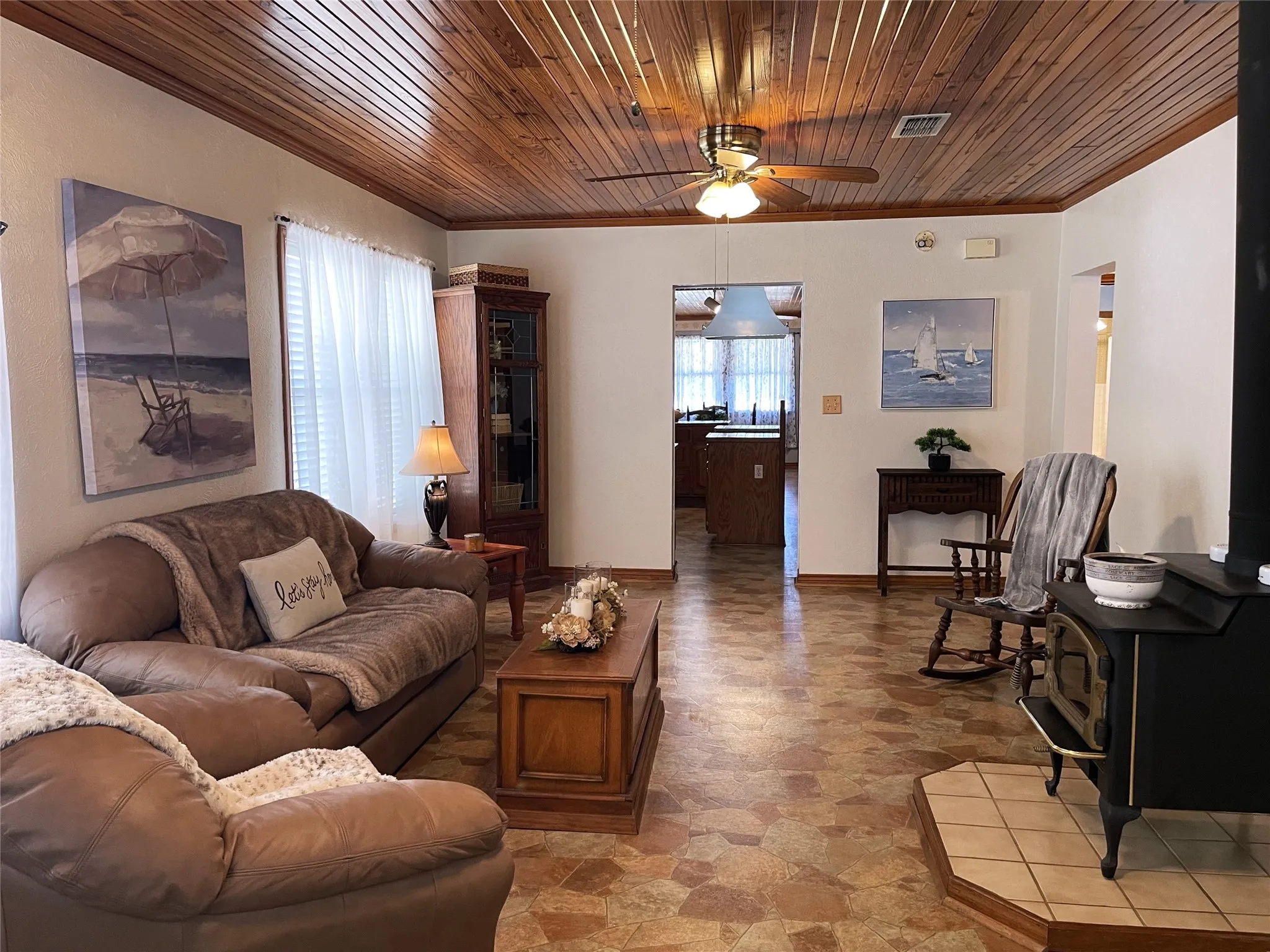 Single Family Residence For Sale in Freestone County , 923 Fm 80 S, Teague, Texas 75860, 2 Bedroom, 2 Bathroom, Garage spaces, 1,491 Sqft, built in 1985, mls#21371099, Real Estate Agent in Teague, Homes For Sale in Freestone county, Homes For Sale in Teague, Realtor in Teague Texas, Real Estate Brokerage Independent Realty Texas, Luminita Cordes Realtor