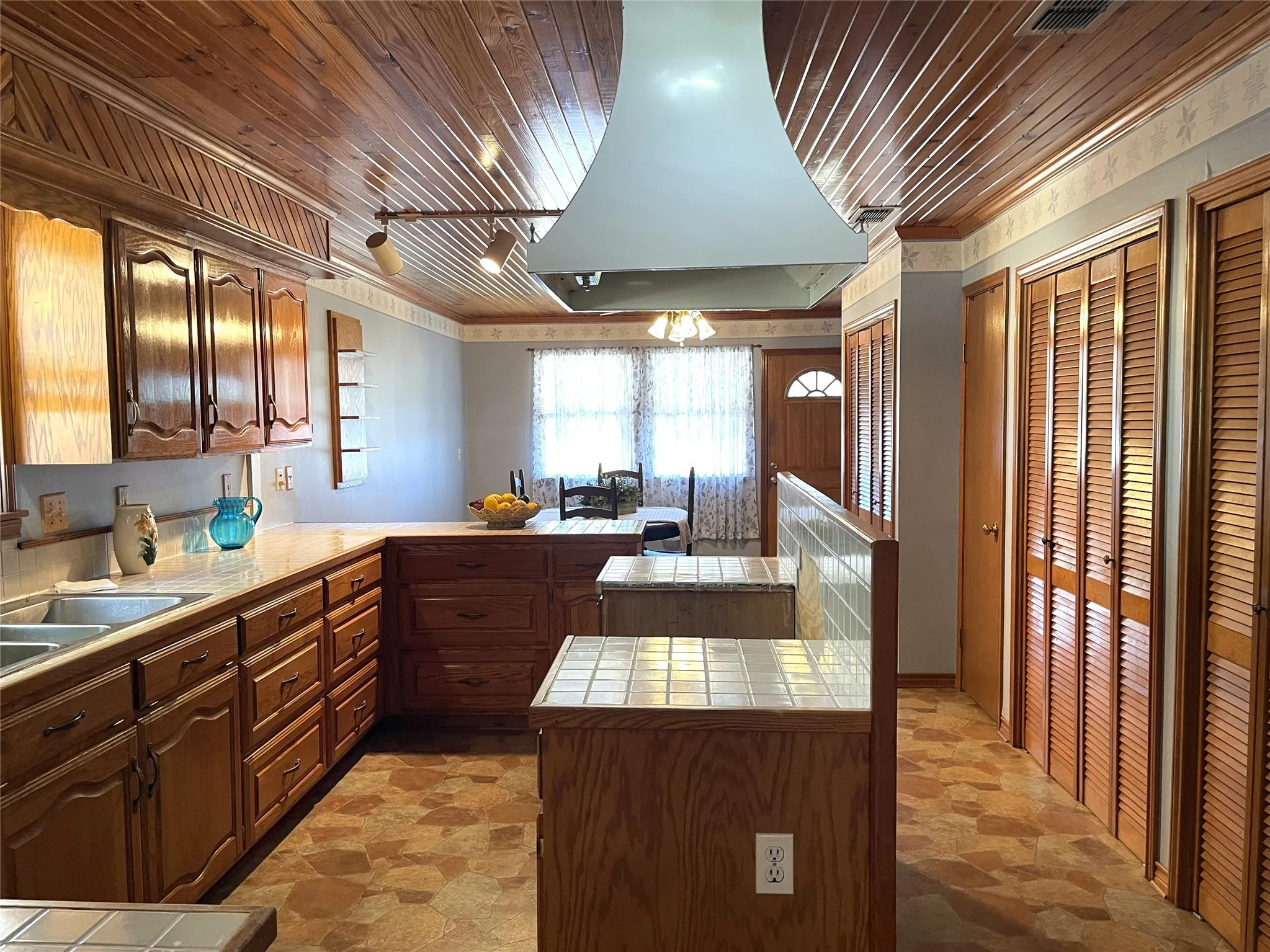 Single Family Residence For Sale in Freestone County , 923 Fm 80 S, Teague, Texas 75860, 2 Bedroom, 2 Bathroom, Garage spaces, 1,491 Sqft, built in 1985, mls#21371099, Real Estate Agent in Teague, Homes For Sale in Freestone county, Homes For Sale in Teague, Realtor in Teague Texas, Real Estate Brokerage Independent Realty Texas, Luminita Cordes Realtor