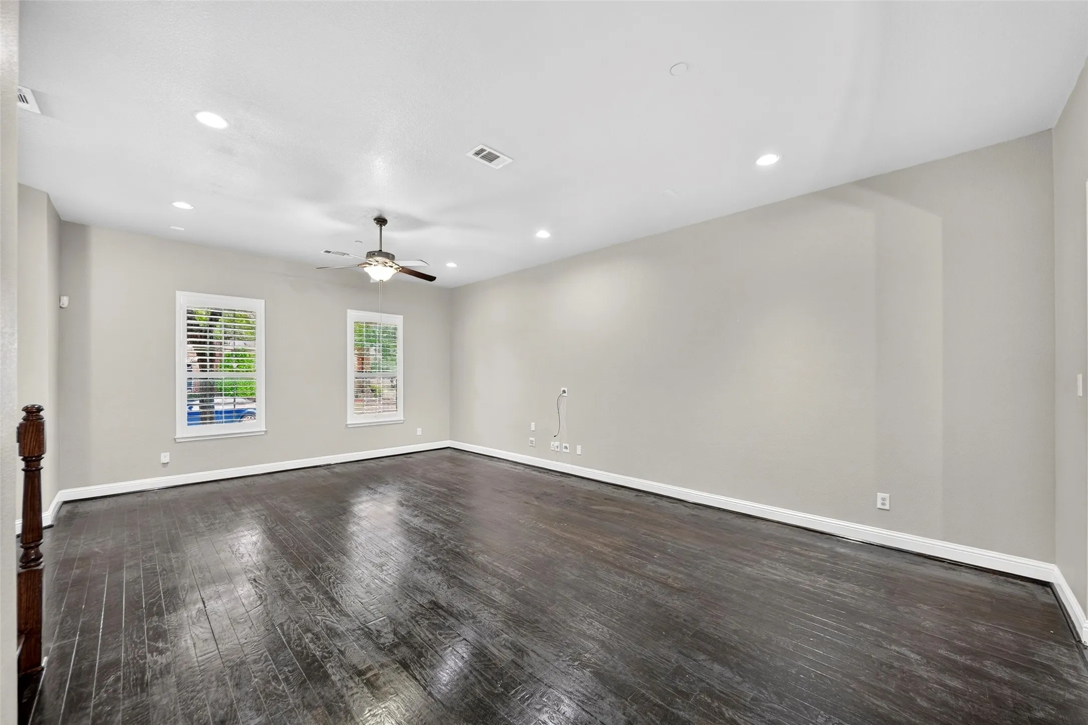 Townhouse For Rent in Dallas County , 8607 Calvin Road, Irving, Texas 75063, 3 Bedroom, 3 Bathroom, 2 Garage spaces, 2,271 Sqft, built in 2012, mls#21372705, Real Estate Agent in Irving, Homes For Rent in Dallas county, Homes For Rent in Irving, Realtor in Irving Texas, Real Estate Brokerage Independent Realty Texas, Luminita Cordes Realtor