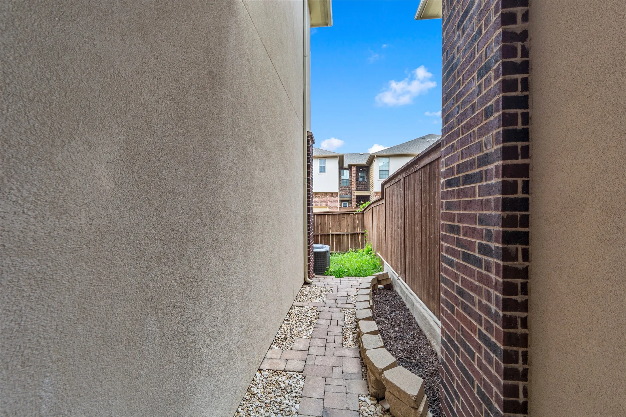 Townhouse For Rent in Dallas County , 8607 Calvin Road, Irving, Texas 75063, 3 Bedroom, 3 Bathroom, 2 Garage spaces, 2,271 Sqft, built in 2012, mls#21372705, Real Estate Agent in Irving, Homes For Rent in Dallas county, Homes For Rent in Irving, Realtor in Irving Texas, Real Estate Brokerage Independent Realty Texas, Luminita Cordes Realtor