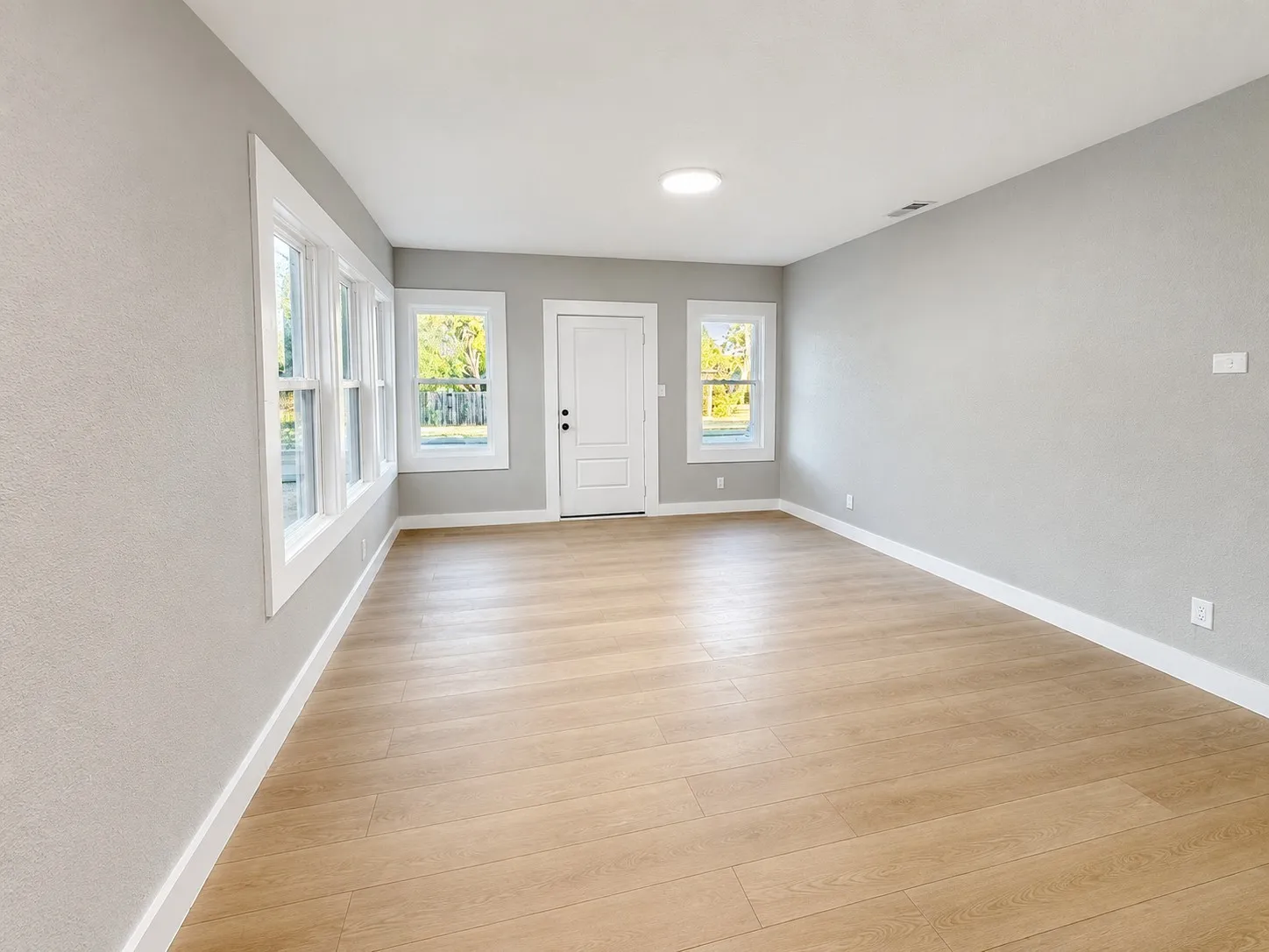 Apartment For Sale in Collin County , 1607 M Avenue, Plano, Texas 75074, 5 Bedroom, 5 Bathroom, Garage spaces, 0 Sqft, built in 1946, mls#21372706, Real Estate Agent in Plano, Homes For Sale in Collin county, Homes For Sale in Plano, Realtor in Plano Texas, Real Estate Brokerage Independent Realty Texas, Luminita Cordes Realtor