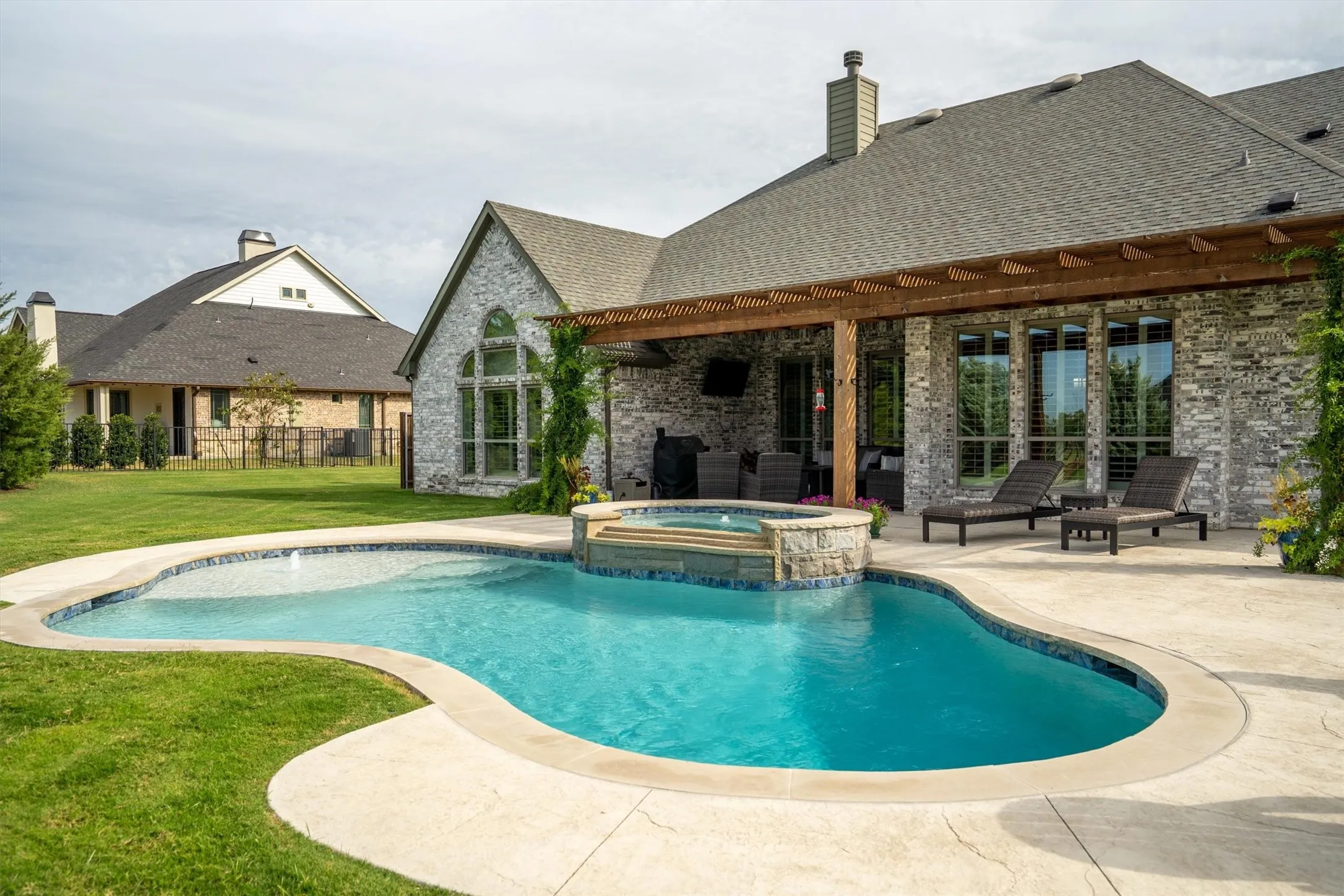 Single Family Residence For Sale in Collin County , 4674 Serenity Trail, Mc Kinney, Texas 75071, 4 Bedroom, 3 Bathroom, 3 Garage spaces, 3,560 Sqft, built in 2016, mls#21372674, Real Estate Agent in Mc Kinney, Homes For Sale in Collin county, Homes For Sale in Mc Kinney, Realtor in Mc Kinney Texas, Real Estate Brokerage Independent Realty Texas, Luminita Cordes Realtor