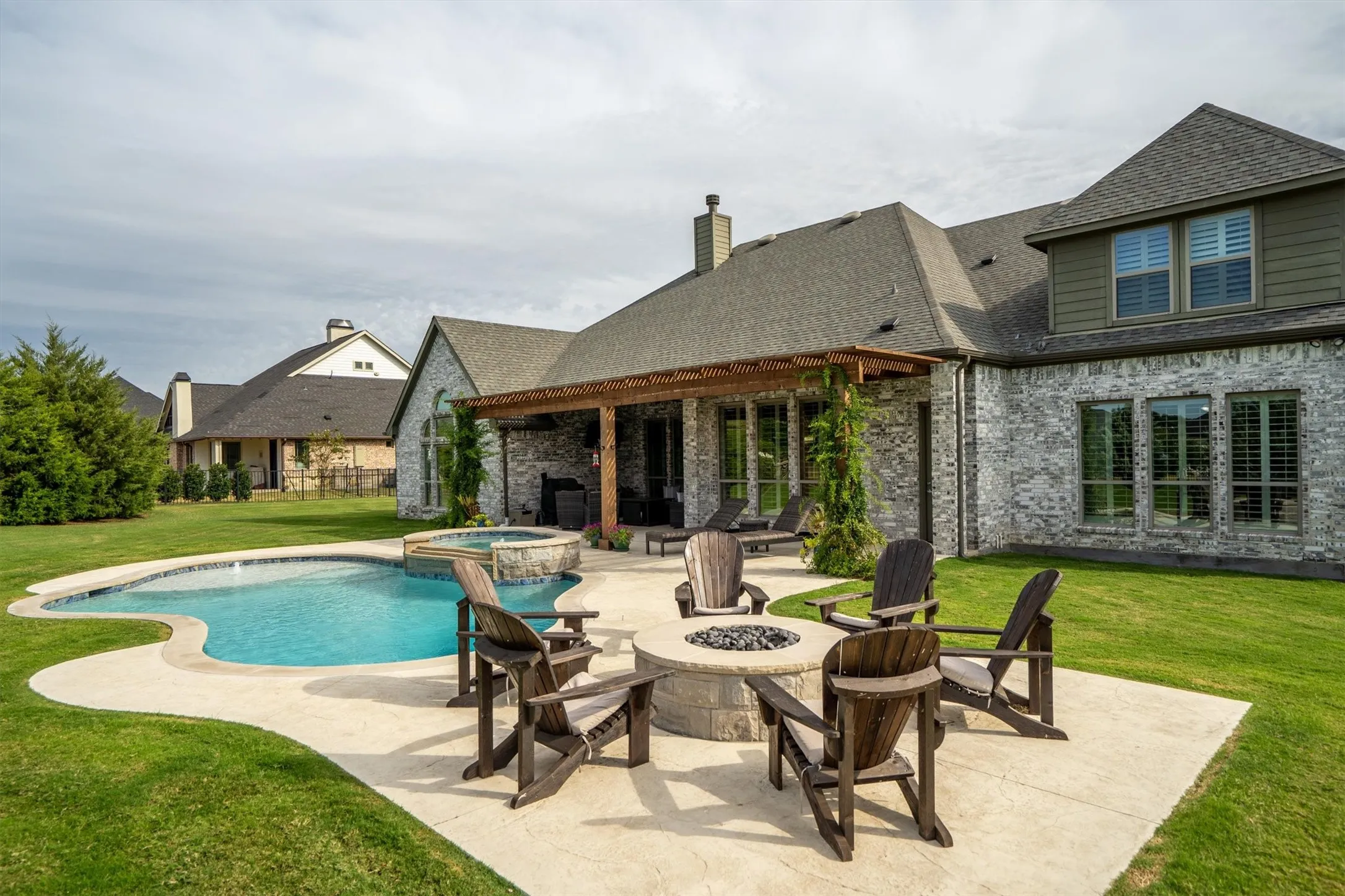 Single Family Residence For Sale in Collin County , 4674 Serenity Trail, Mc Kinney, Texas 75071, 4 Bedroom, 3 Bathroom, 3 Garage spaces, 3,560 Sqft, built in 2016, mls#21372674, Real Estate Agent in Mc Kinney, Homes For Sale in Collin county, Homes For Sale in Mc Kinney, Realtor in Mc Kinney Texas, Real Estate Brokerage Independent Realty Texas, Luminita Cordes Realtor