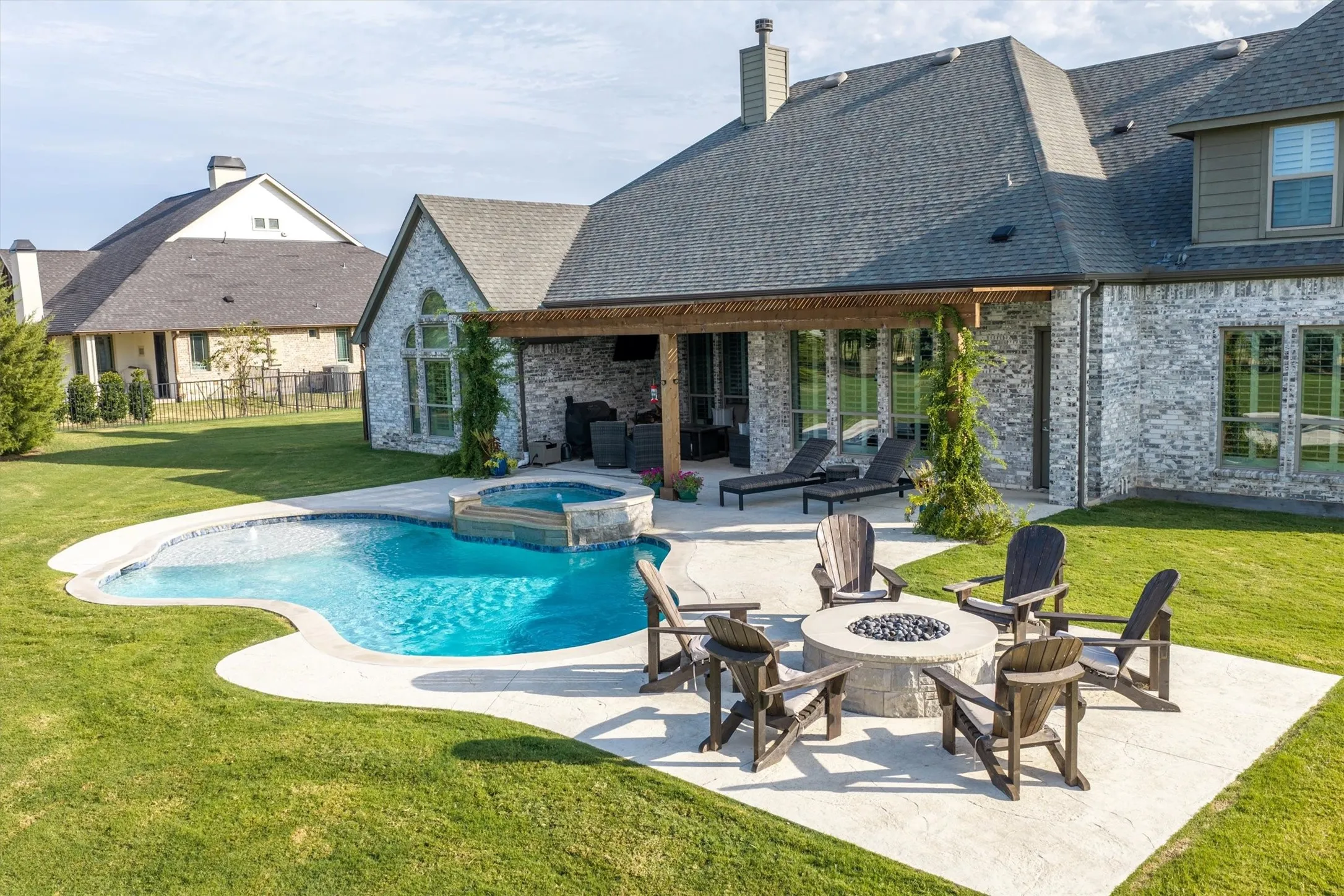 Single Family Residence For Sale in Collin County , 4674 Serenity Trail, Mc Kinney, Texas 75071, 4 Bedroom, 3 Bathroom, 3 Garage spaces, 3,560 Sqft, built in 2016, mls#21372674, Real Estate Agent in Mc Kinney, Homes For Sale in Collin county, Homes For Sale in Mc Kinney, Realtor in Mc Kinney Texas, Real Estate Brokerage Independent Realty Texas, Luminita Cordes Realtor