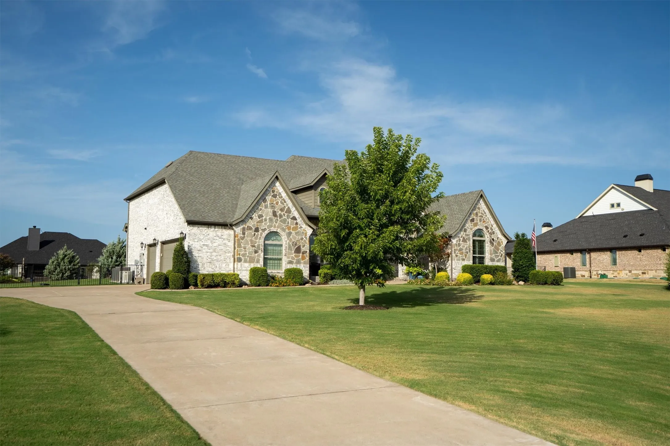Single Family Residence For Sale in Collin County , 4674 Serenity Trail, Mc Kinney, Texas 75071, 4 Bedroom, 3 Bathroom, 3 Garage spaces, 3,560 Sqft, built in 2016, mls#21372674, Real Estate Agent in Mc Kinney, Homes For Sale in Collin county, Homes For Sale in Mc Kinney, Realtor in Mc Kinney Texas, Real Estate Brokerage Independent Realty Texas, Luminita Cordes Realtor