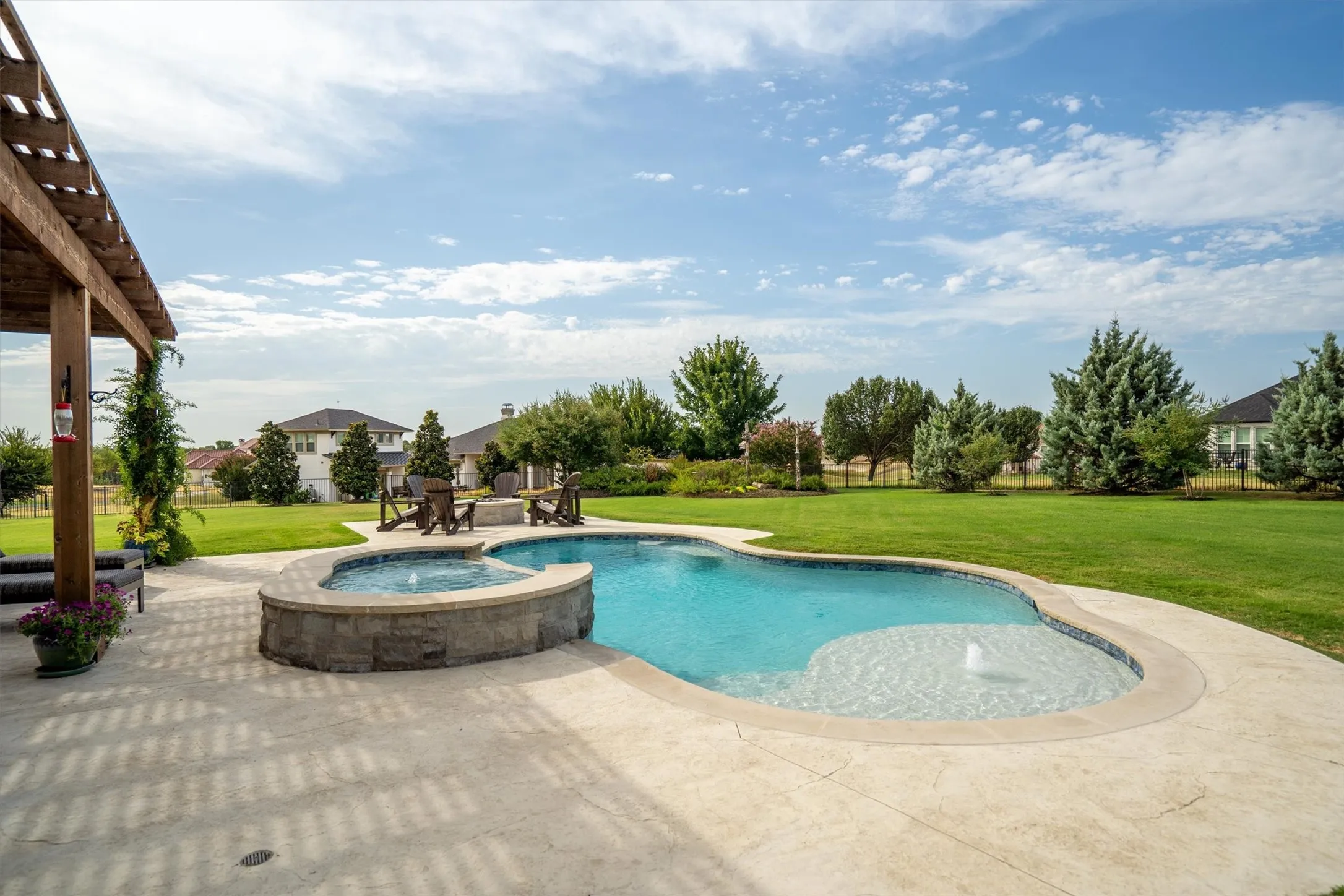 Single Family Residence For Sale in Collin County , 4674 Serenity Trail, Mc Kinney, Texas 75071, 4 Bedroom, 3 Bathroom, 3 Garage spaces, 3,560 Sqft, built in 2016, mls#21372674, Real Estate Agent in Mc Kinney, Homes For Sale in Collin county, Homes For Sale in Mc Kinney, Realtor in Mc Kinney Texas, Real Estate Brokerage Independent Realty Texas, Luminita Cordes Realtor