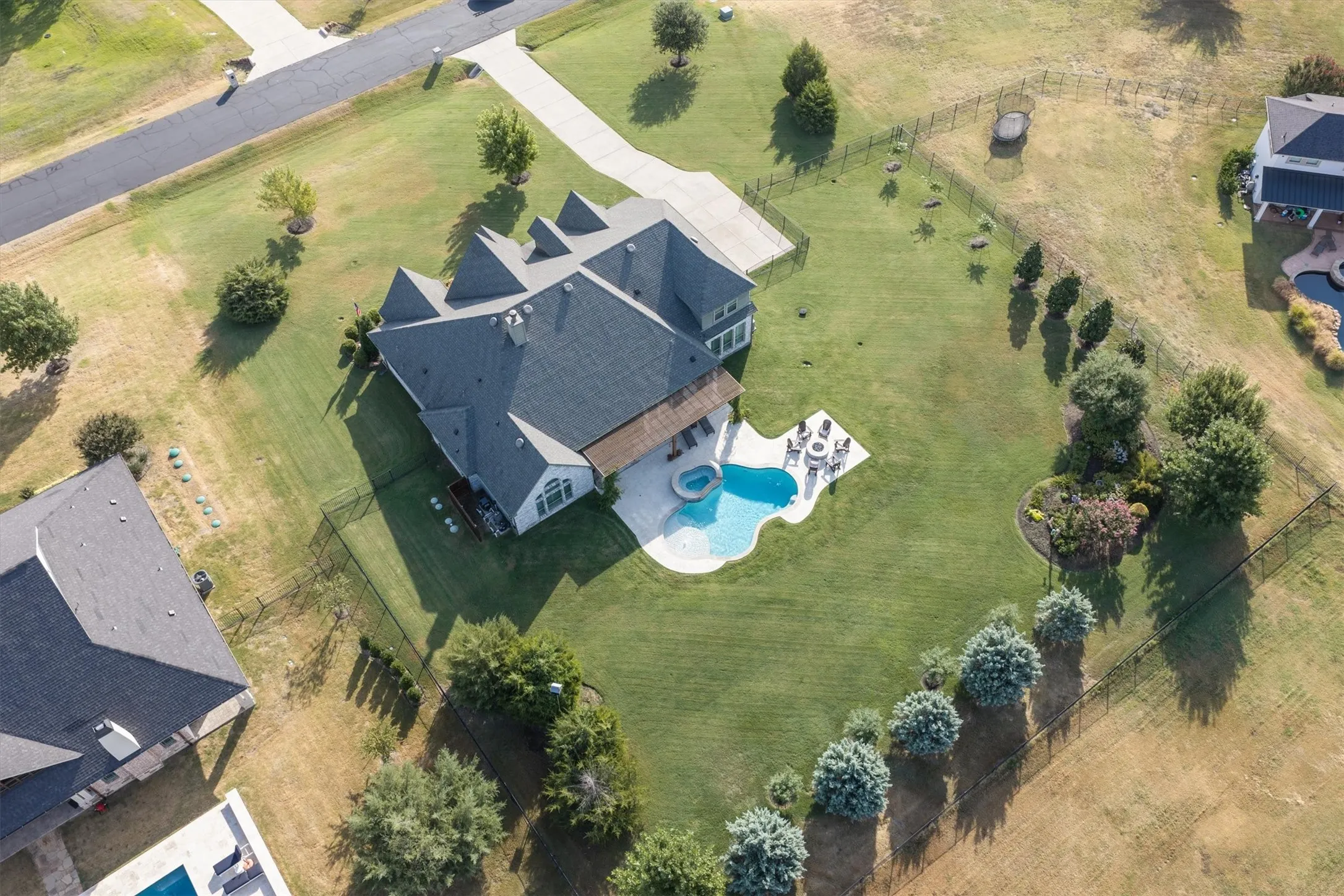 Single Family Residence For Sale in Collin County , 4674 Serenity Trail, Mc Kinney, Texas 75071, 4 Bedroom, 3 Bathroom, 3 Garage spaces, 3,560 Sqft, built in 2016, mls#21372674, Real Estate Agent in Mc Kinney, Homes For Sale in Collin county, Homes For Sale in Mc Kinney, Realtor in Mc Kinney Texas, Real Estate Brokerage Independent Realty Texas, Luminita Cordes Realtor